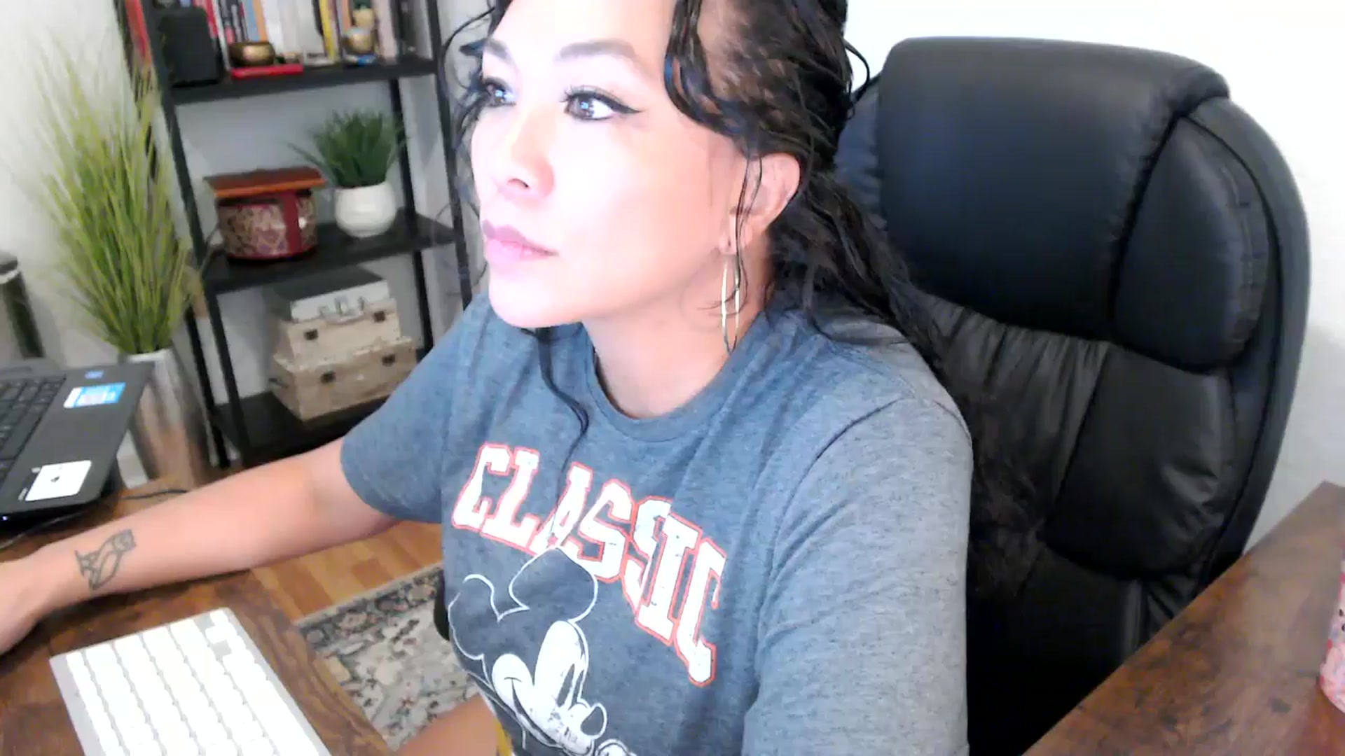 Gallery image thumbnail from MickaylaMinx's myfreecams stream on, 09/24/2024, 18:13 image 20 of 20