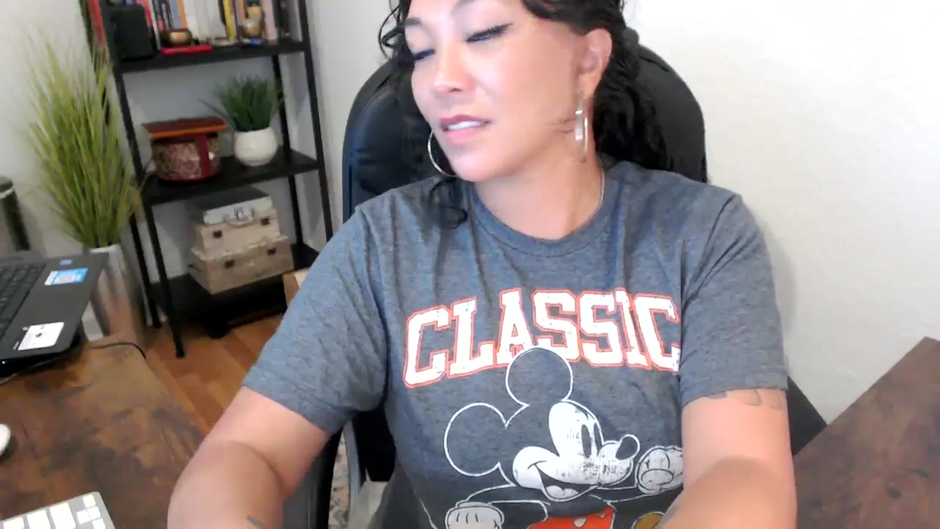 Gallery image thumbnail from MickaylaMinx's myfreecams stream on, 09/24/2024, 18:13 image 9 of 20