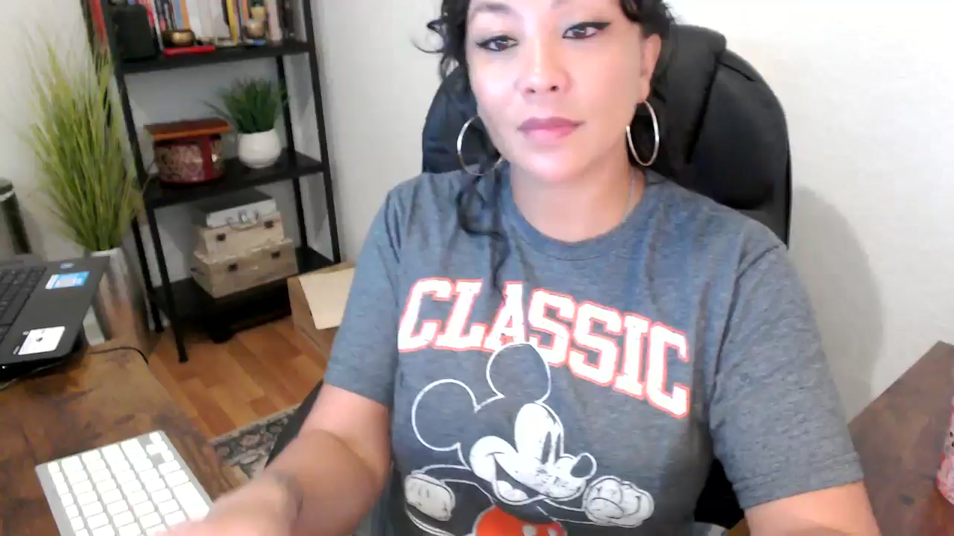 Gallery image thumbnail from MickaylaMinx's myfreecams stream on, 09/24/2024, 18:13 image 17 of 20