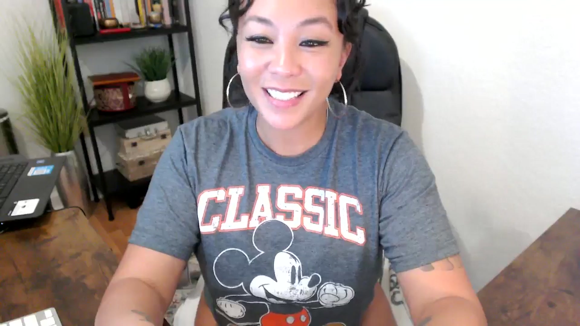 Gallery image thumbnail from MickaylaMinx's myfreecams stream on, 09/24/2024, 19:27 image 13 of 20