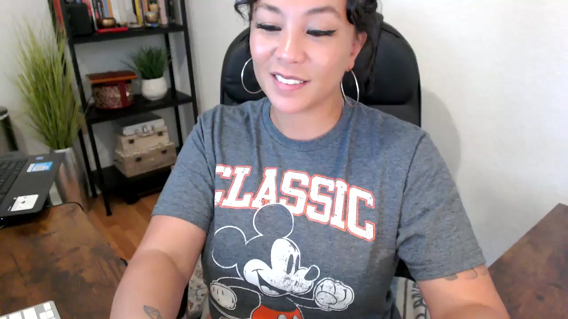 Gallery image thumbnail from MickaylaMinx's myfreecams stream on, 09/24/2024, 19:27 image 19 of 20
