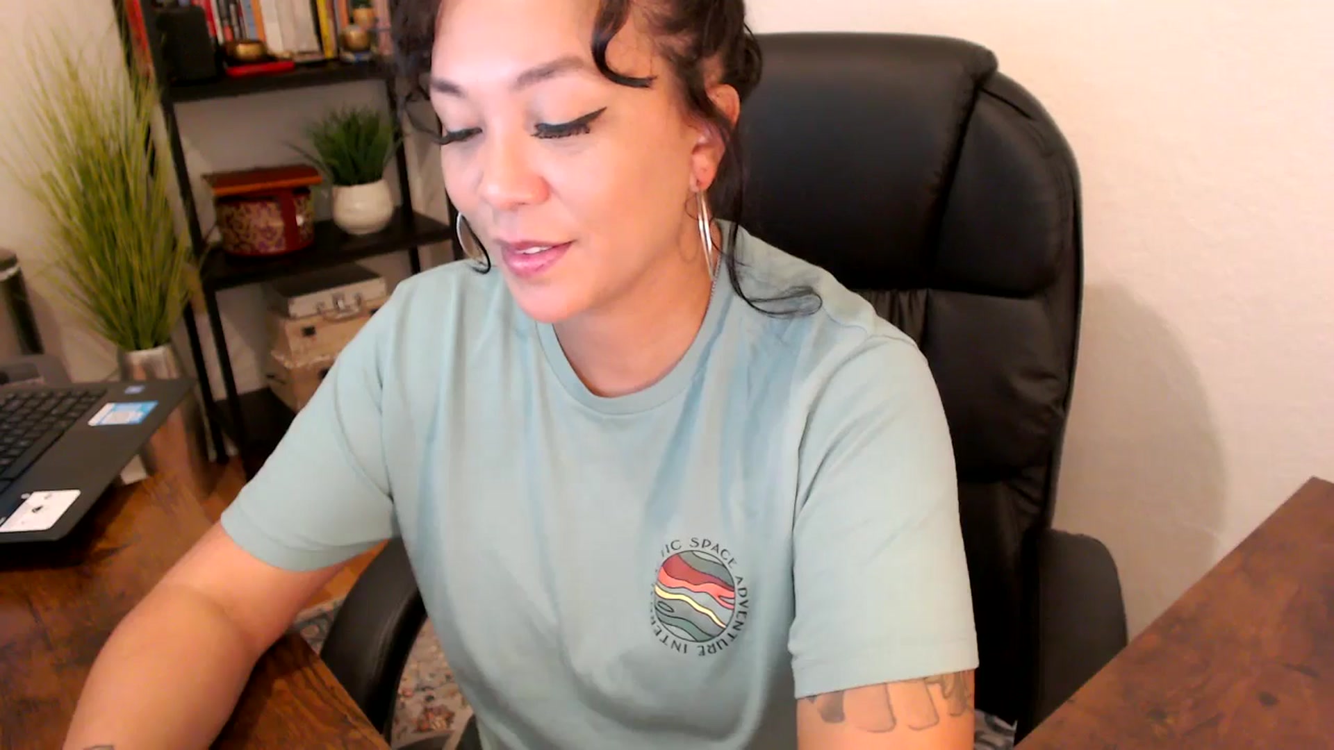 Gallery image thumbnail from MickaylaMinx's myfreecams stream on, 09/25/2024, 15:05 image 3 of 20
