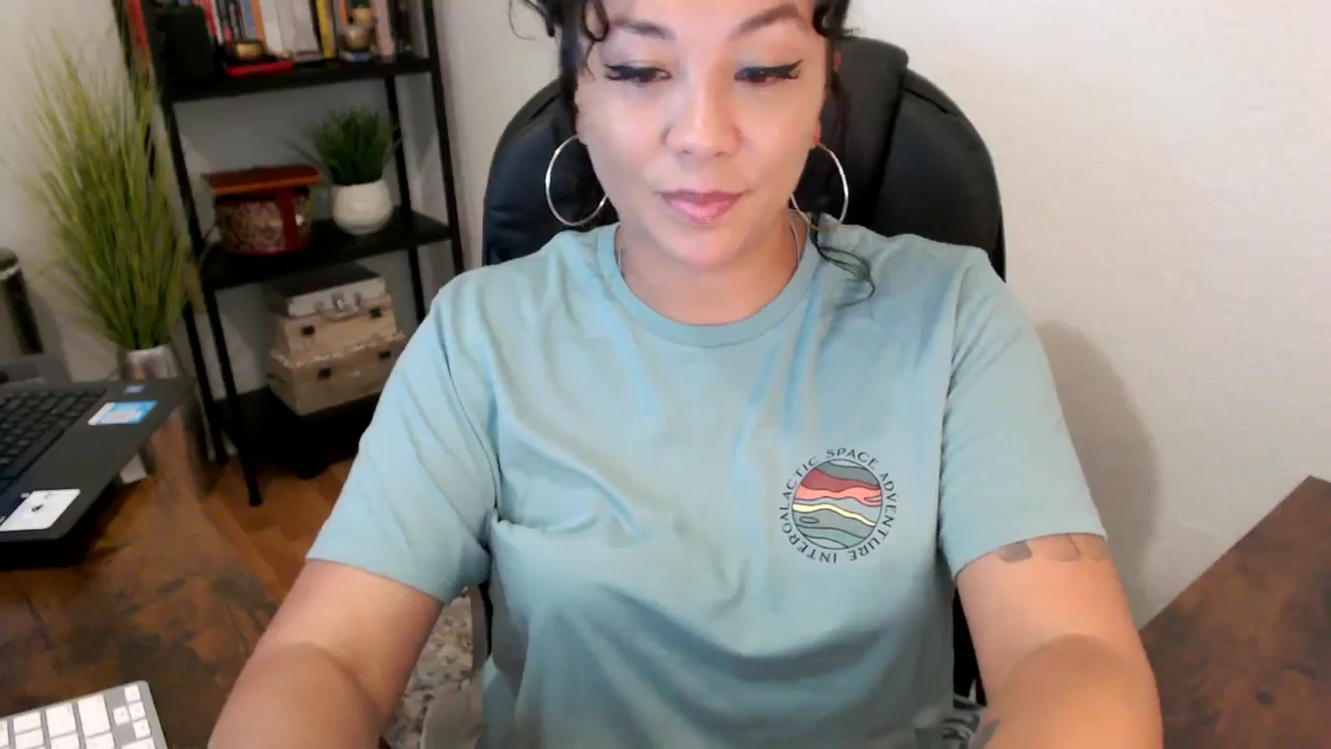 Gallery image thumbnail from MickaylaMinx's myfreecams stream on, 09/25/2024, 15:05 image 7 of 20