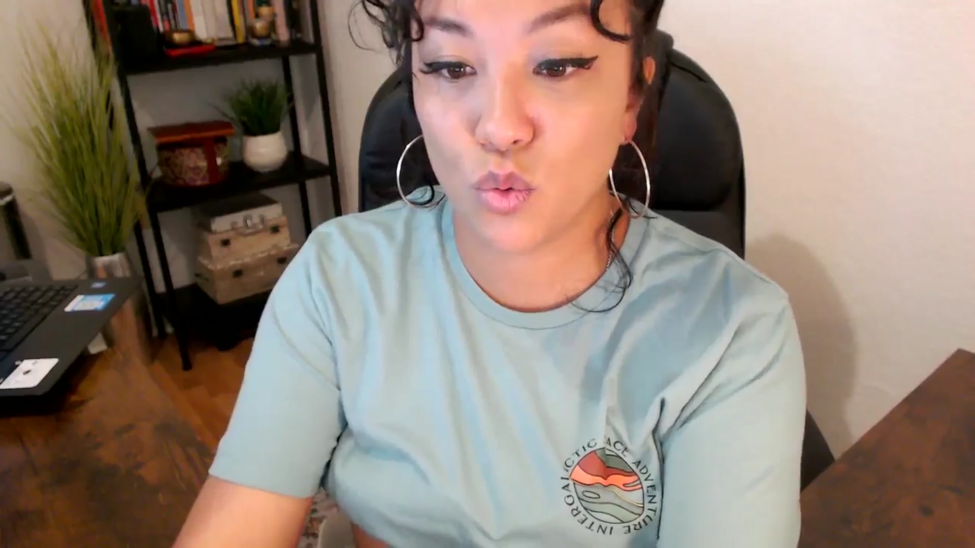 Gallery image thumbnail from MickaylaMinx's myfreecams stream on, 09/25/2024, 15:05 image 16 of 20