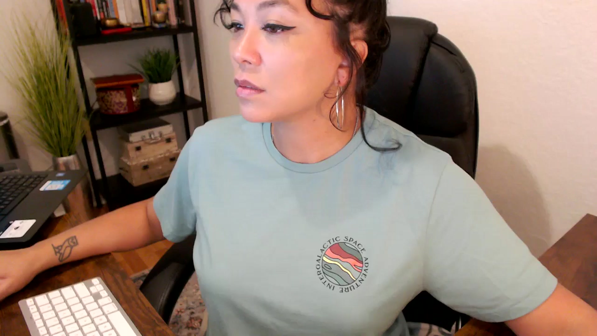 Gallery image thumbnail from MickaylaMinx's myfreecams stream on, 09/25/2024, 15:05 image 11 of 20