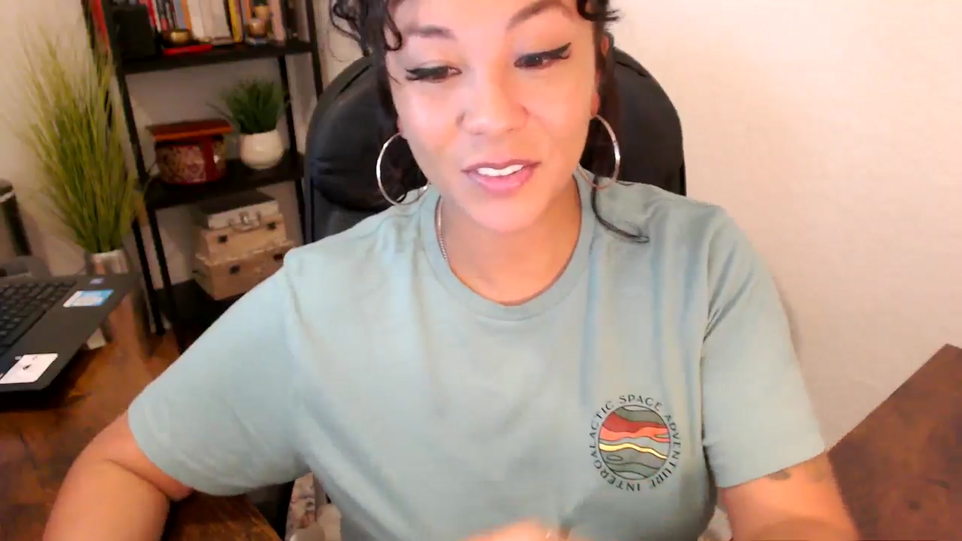 Gallery image thumbnail from MickaylaMinx's myfreecams stream on, 09/25/2024, 15:05 image 14 of 20