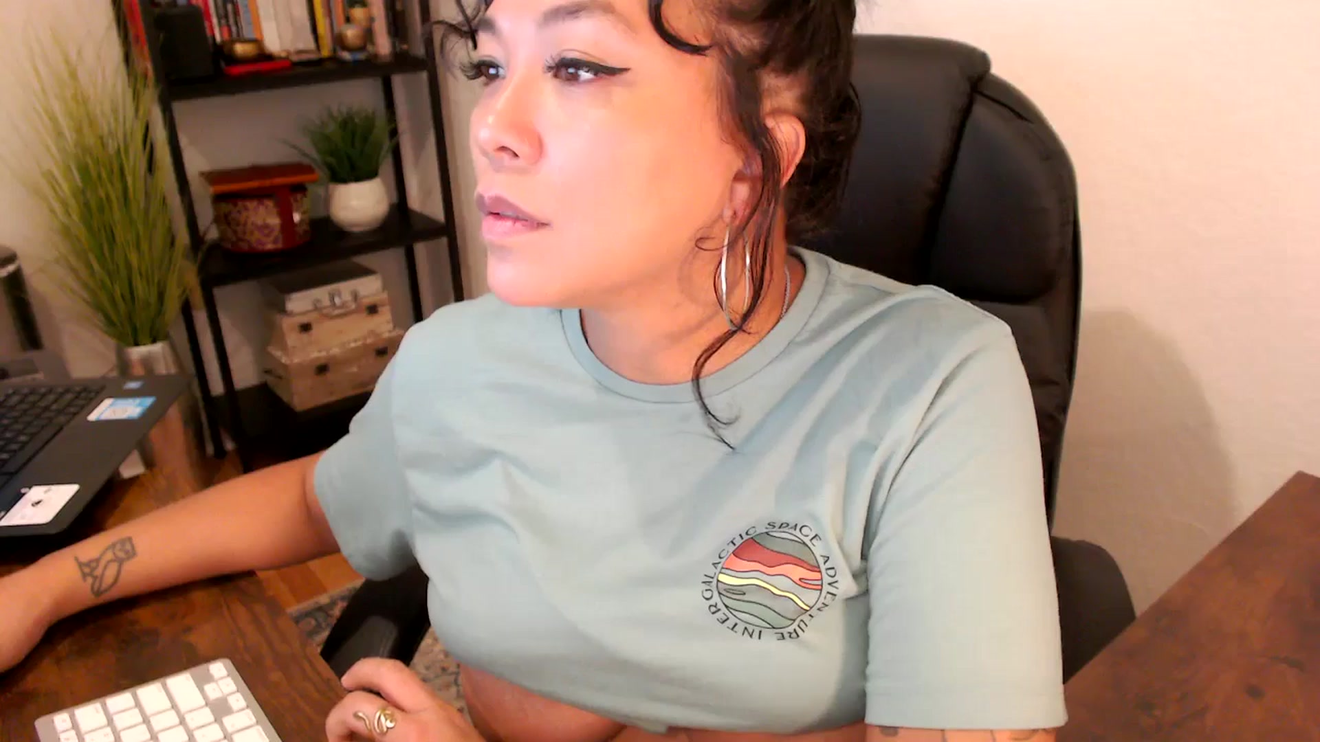 Gallery image thumbnail from MickaylaMinx's myfreecams stream on, 09/25/2024, 15:05 image 18 of 20