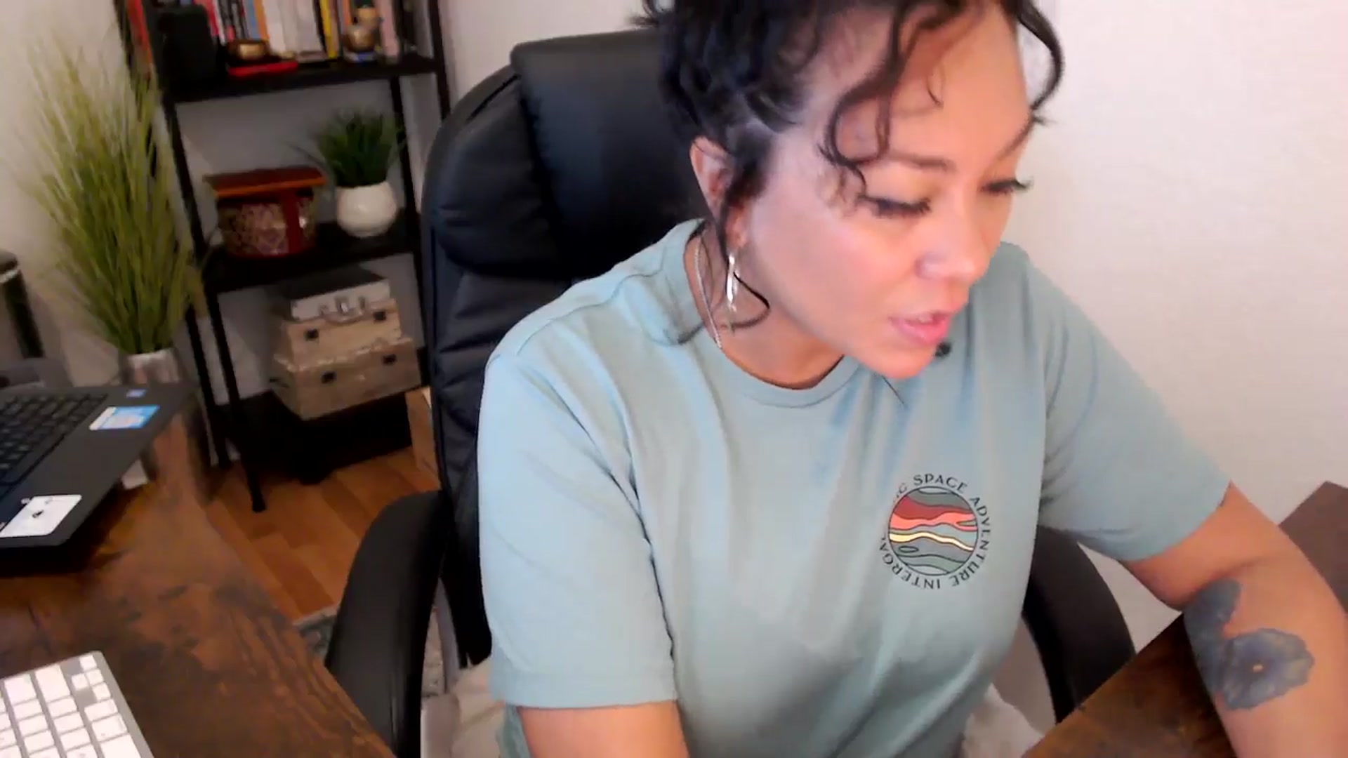 Gallery image thumbnail from MickaylaMinx's myfreecams stream on, 09/25/2024, 15:35 image 15 of 20