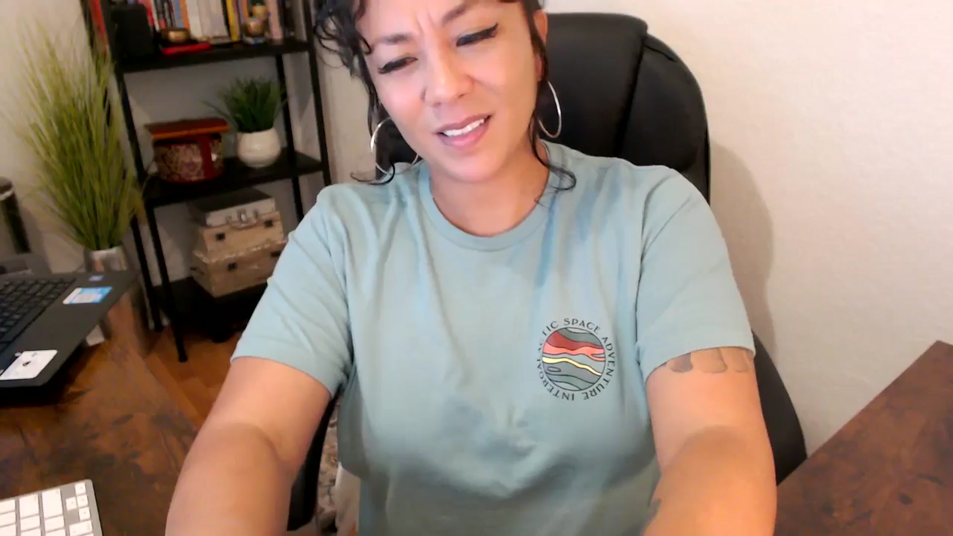 Gallery image thumbnail from MickaylaMinx's myfreecams stream on, 09/25/2024, 15:35 image 4 of 20