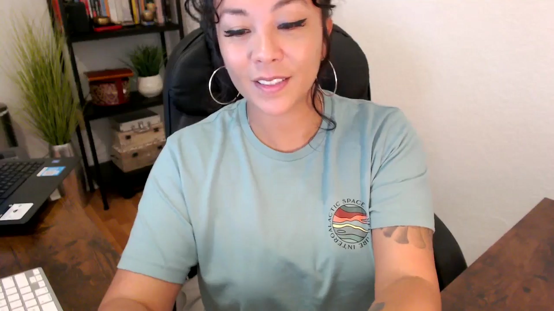 Gallery image thumbnail from MickaylaMinx's myfreecams stream on, 09/25/2024, 15:35 image 16 of 20