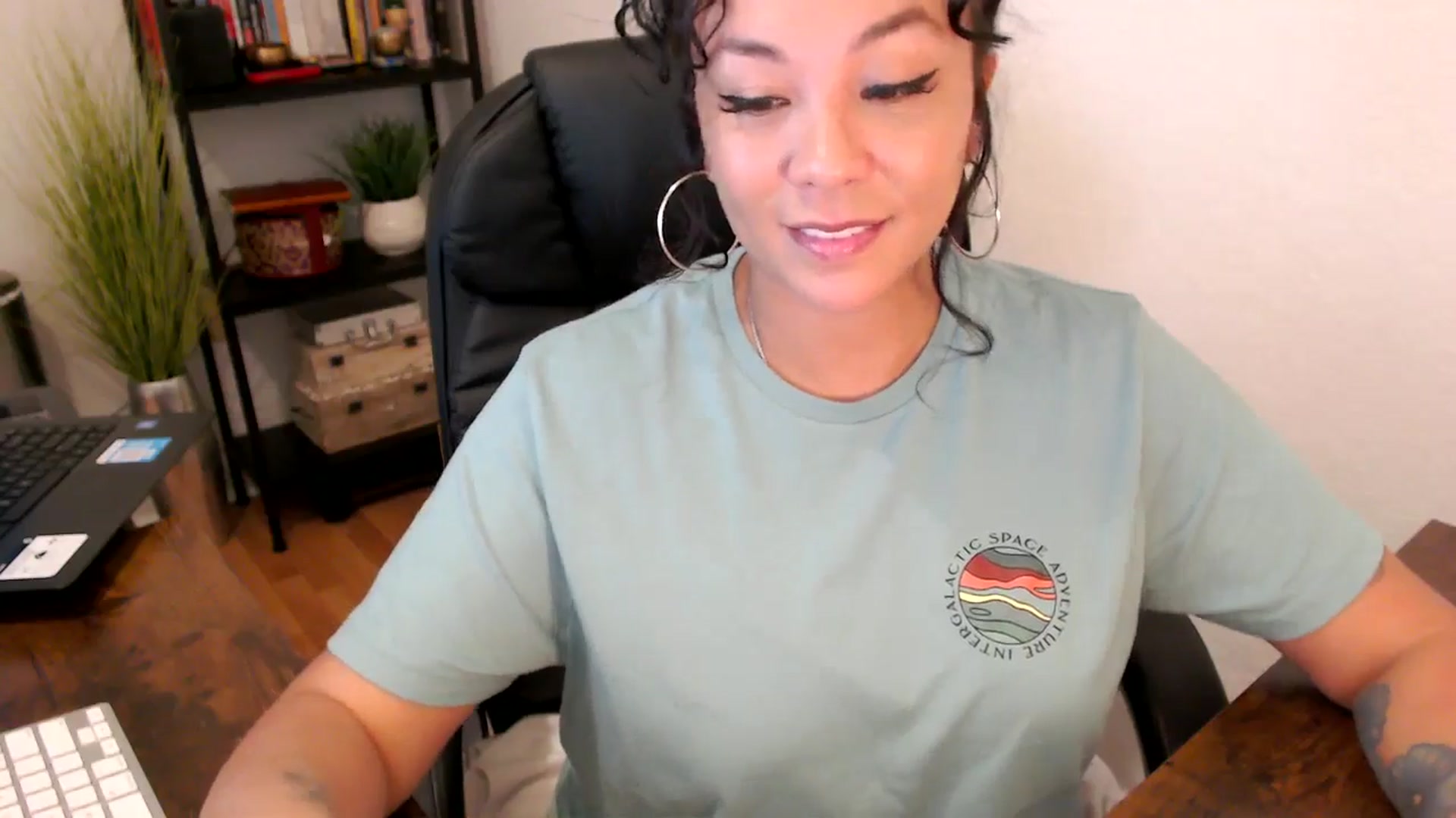 Gallery image thumbnail from MickaylaMinx's myfreecams stream on, 09/25/2024, 15:35 image 19 of 20