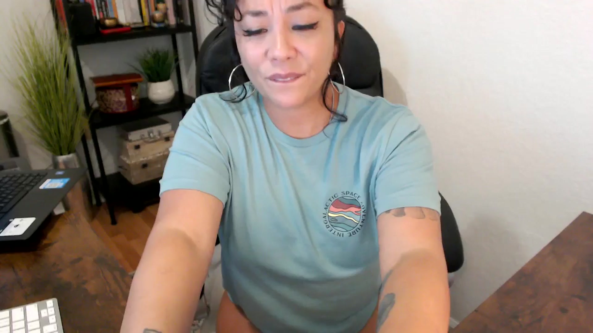 Gallery image thumbnail from MickaylaMinx's myfreecams stream on, 09/25/2024, 15:35 image 10 of 20