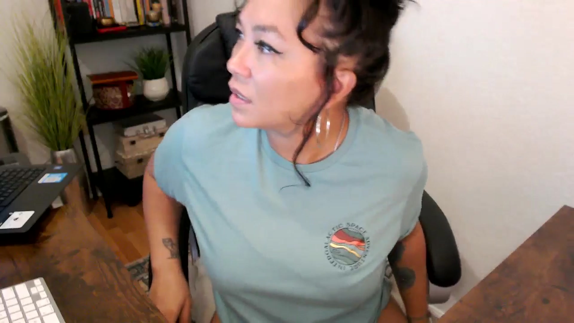 Gallery image thumbnail from MickaylaMinx's myfreecams stream on, 09/25/2024, 15:35 image 13 of 20
