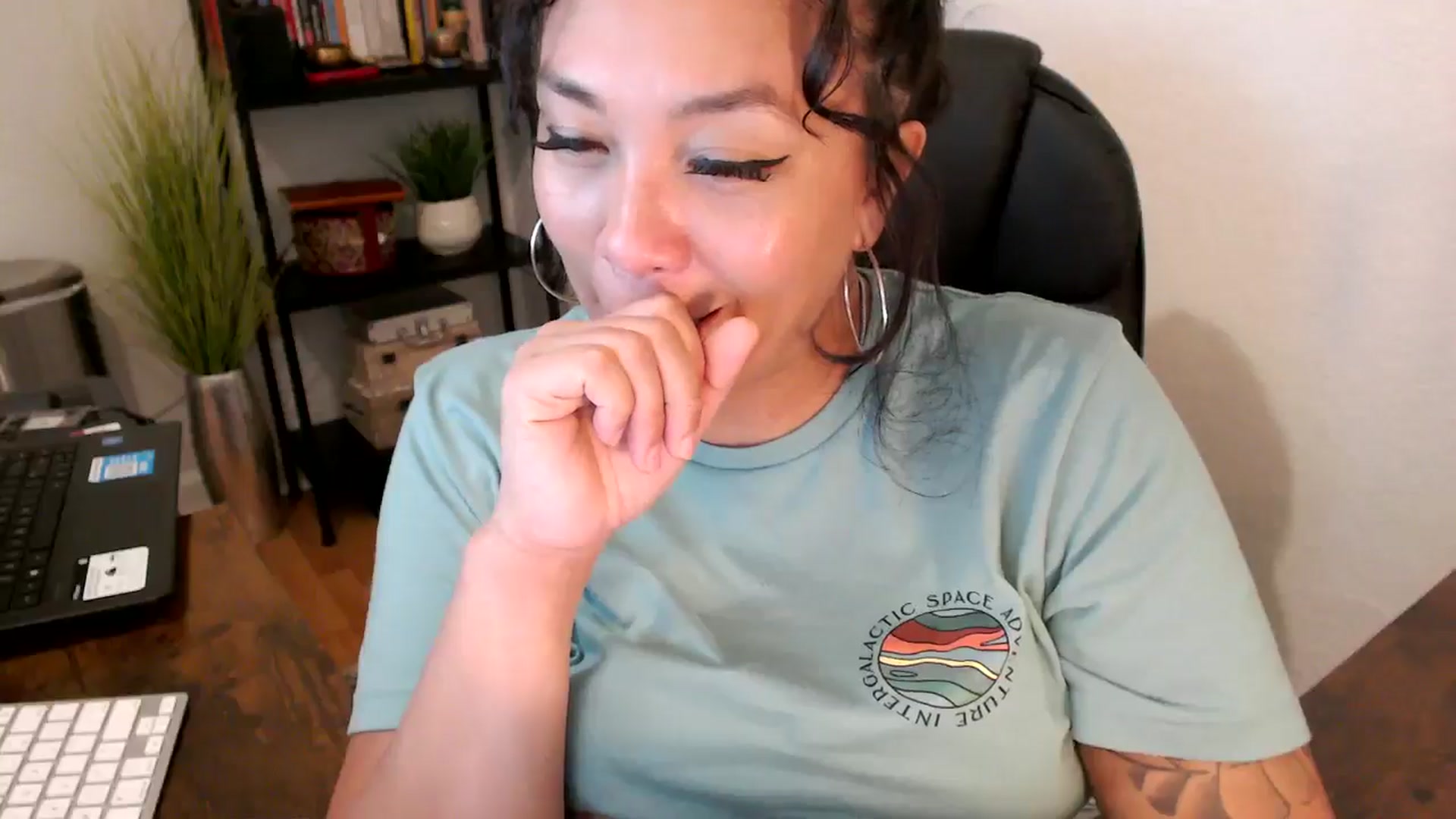 Gallery image thumbnail from MickaylaMinx's myfreecams stream on, 09/25/2024, 20:42 image 12 of 20