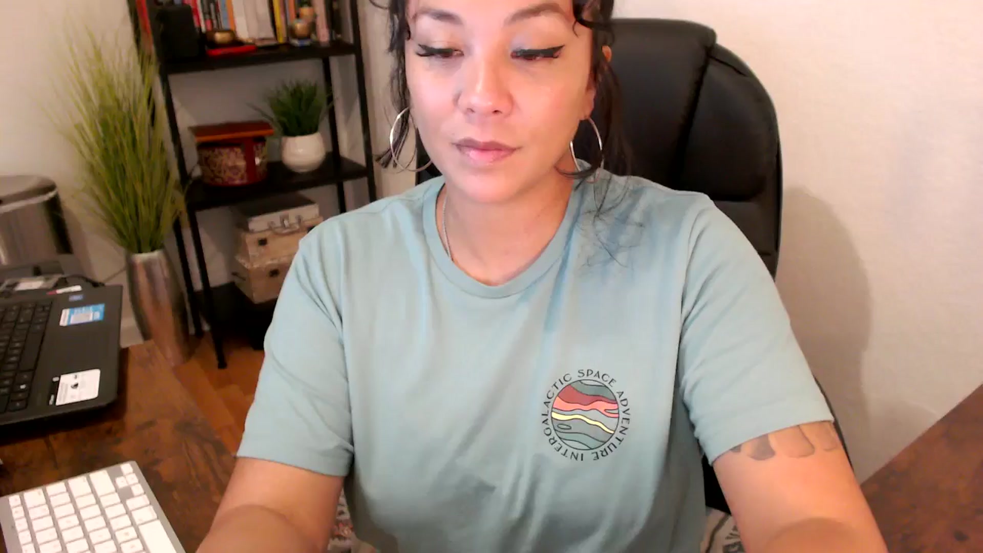 Gallery image thumbnail from MickaylaMinx's myfreecams stream on, 09/25/2024, 20:42 image 7 of 20