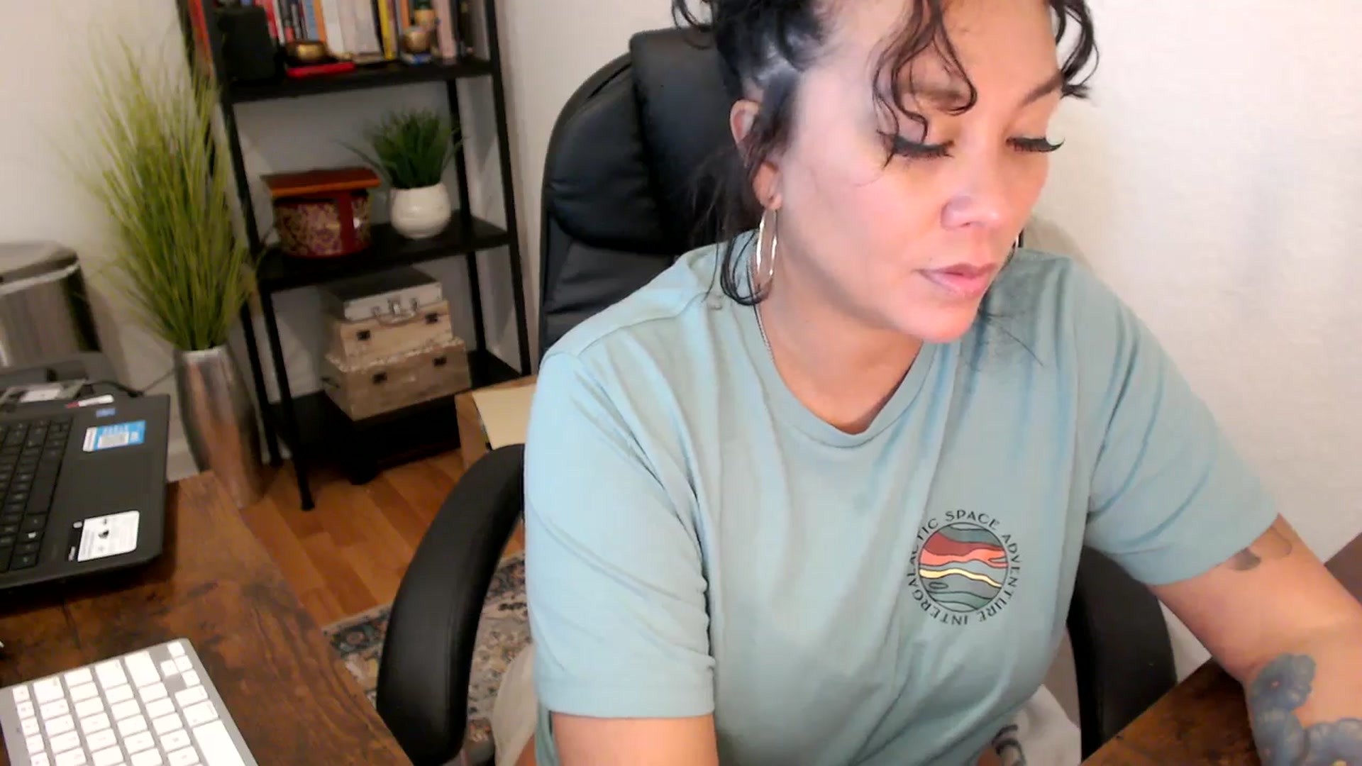 Gallery image thumbnail from MickaylaMinx's myfreecams stream on, 09/25/2024, 20:42 image 3 of 20