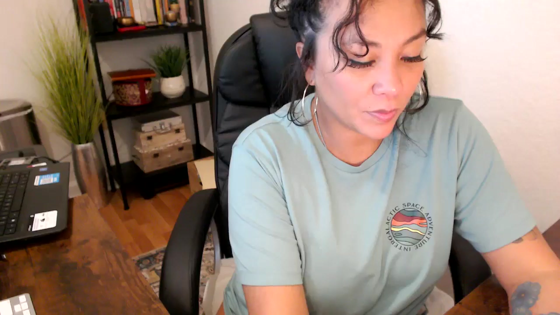 Gallery image thumbnail from MickaylaMinx's myfreecams stream on, 09/25/2024, 21:08 image 6 of 20
