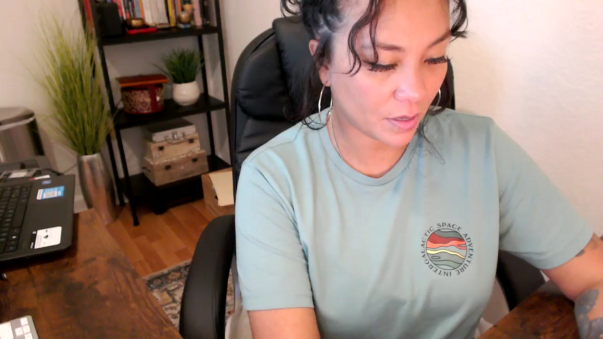 Gallery image thumbnail from MickaylaMinx's myfreecams stream on, 09/25/2024, 21:08 image 10 of 20