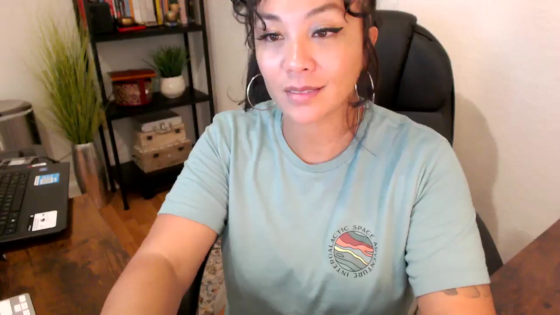 Gallery image thumbnail from MickaylaMinx's myfreecams stream on, 09/25/2024, 21:08 image 8 of 20