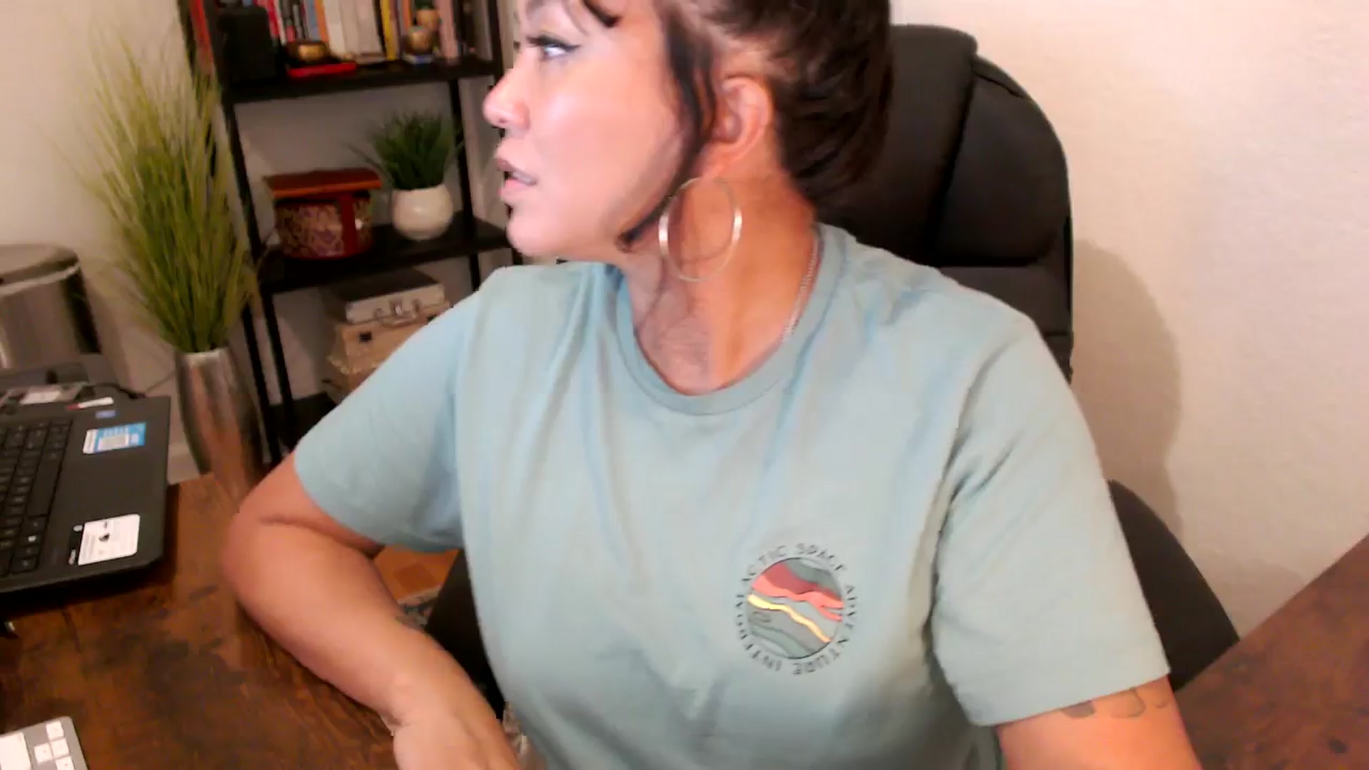 Gallery image thumbnail from MickaylaMinx's myfreecams stream on, 09/25/2024, 21:08 image 13 of 20