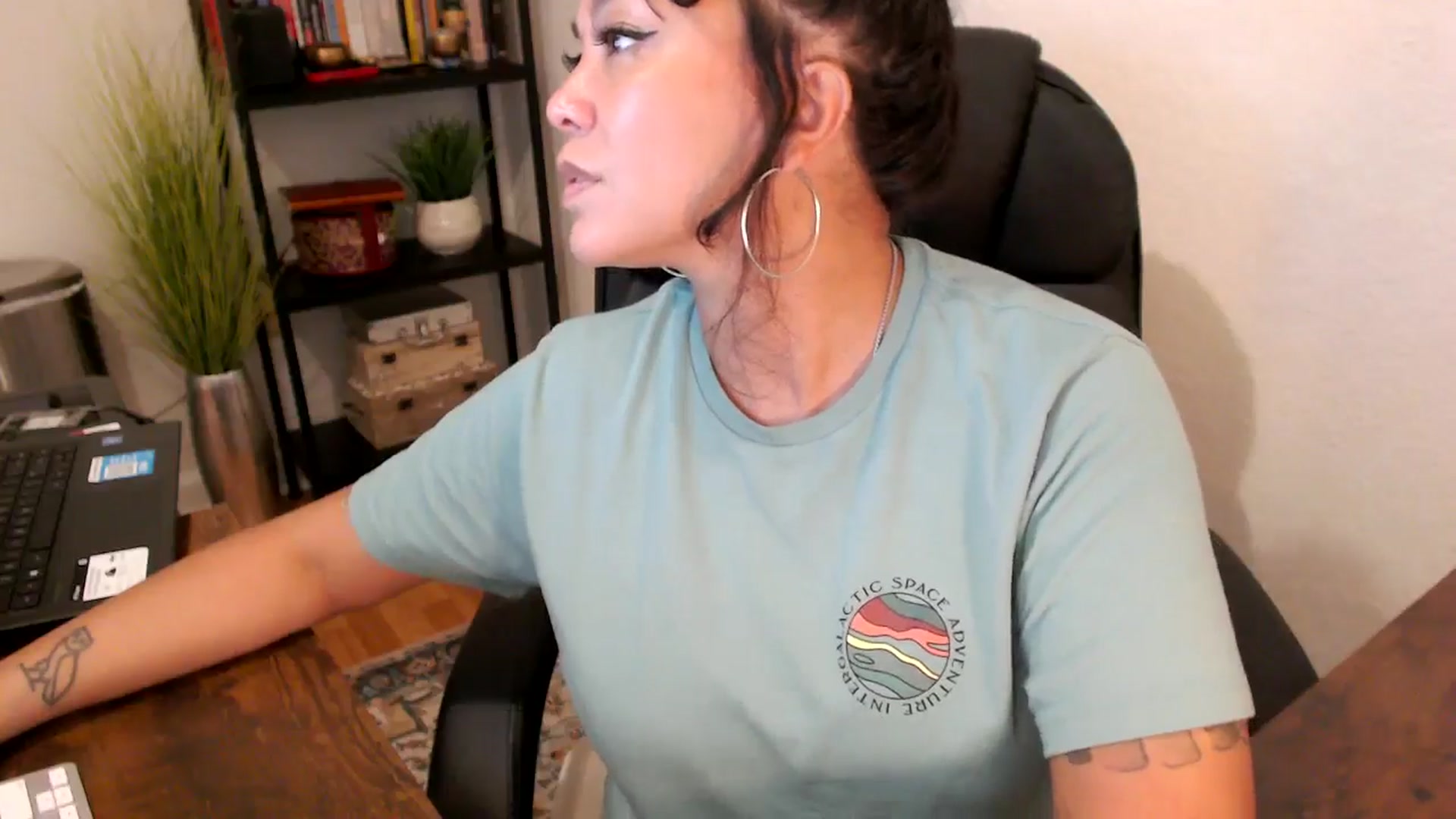 Gallery image thumbnail from MickaylaMinx's myfreecams stream on, 09/25/2024, 21:08 image 14 of 20