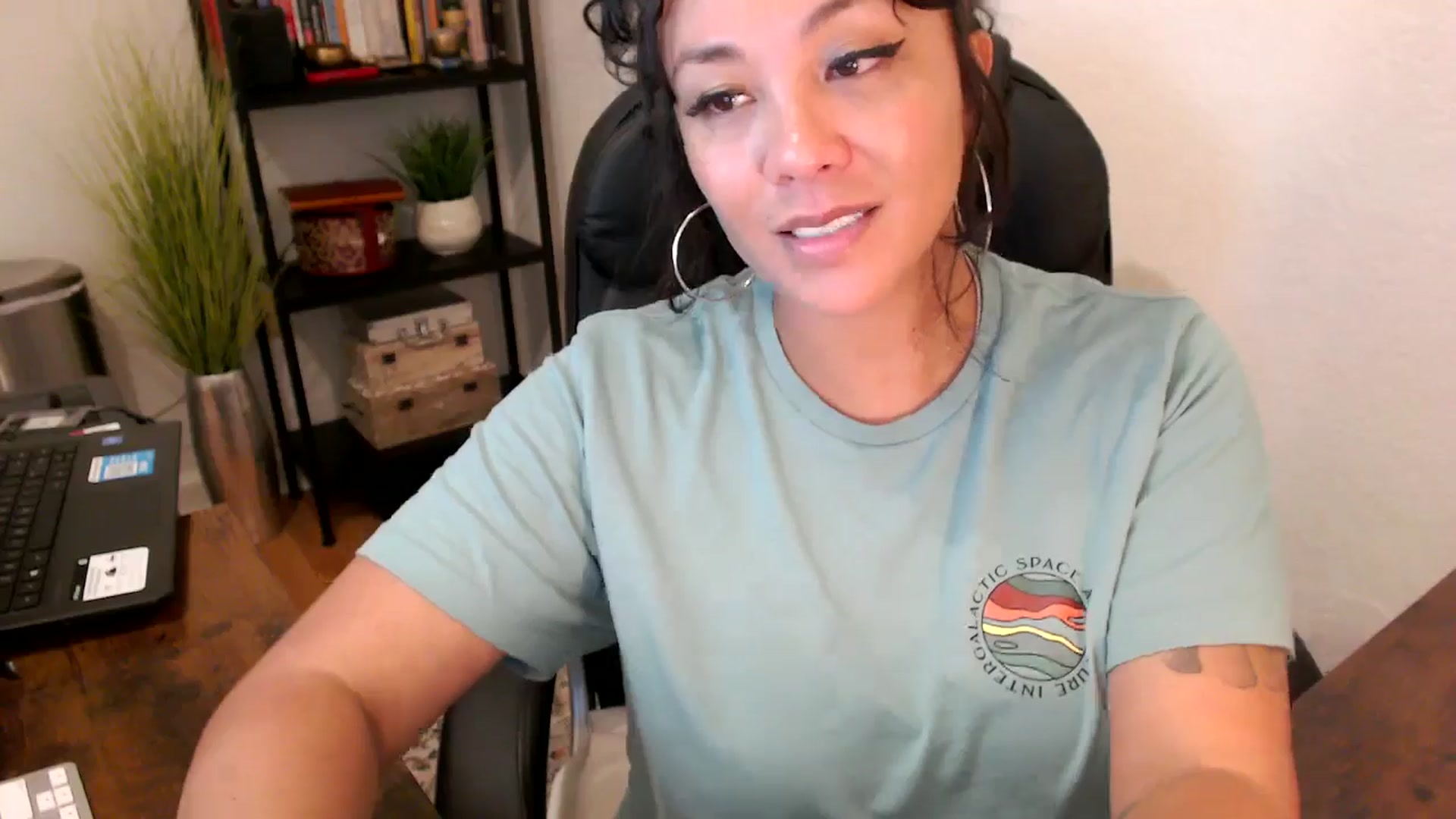 Gallery image thumbnail from MickaylaMinx's myfreecams stream on, 09/25/2024, 21:08 image 11 of 20