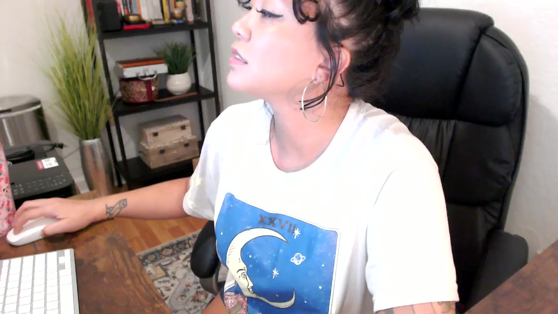 Gallery image thumbnail from MickaylaMinx's myfreecams stream on, 09/26/2024, 17:16 image 3 of 20