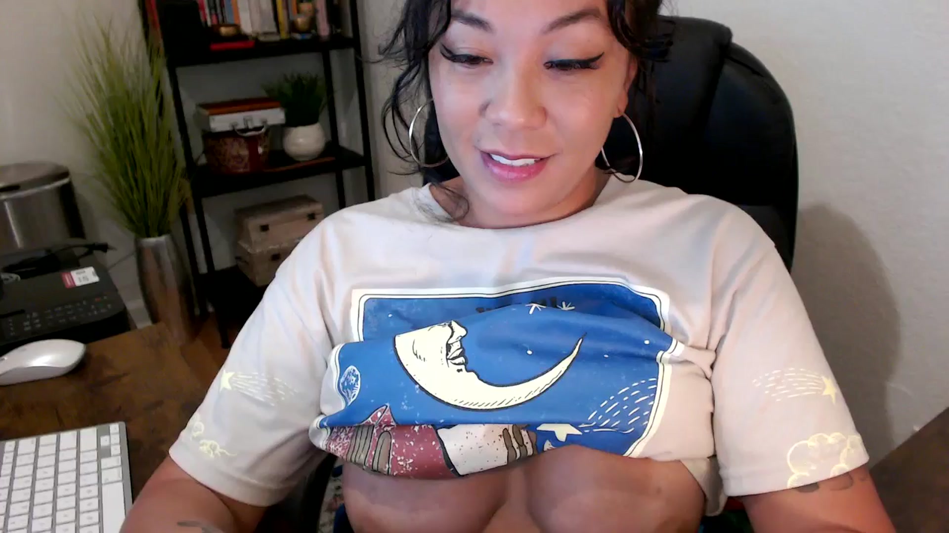 Gallery image thumbnail from MickaylaMinx's myfreecams stream on, 09/26/2024, 17:16 image 20 of 20