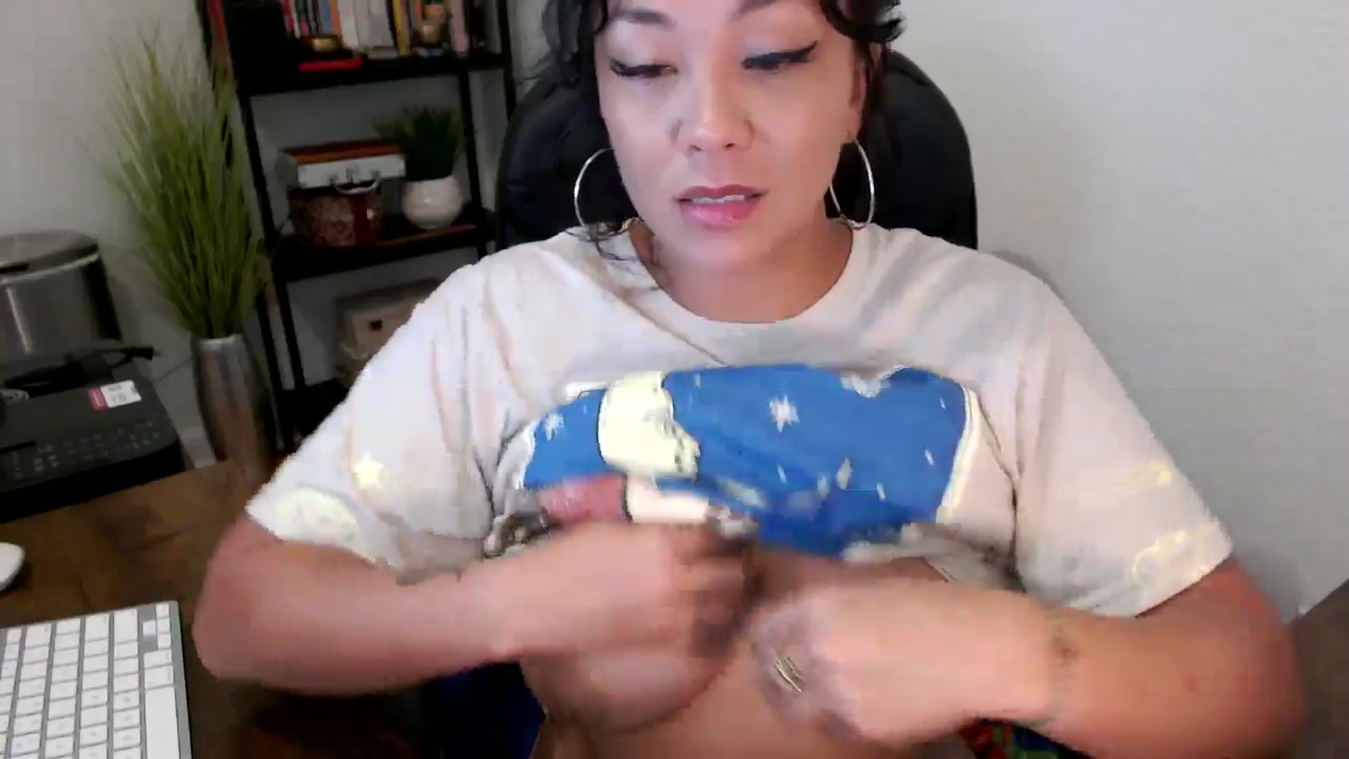 Gallery image thumbnail from MickaylaMinx's myfreecams stream on, 09/26/2024, 18:20 image 19 of 20