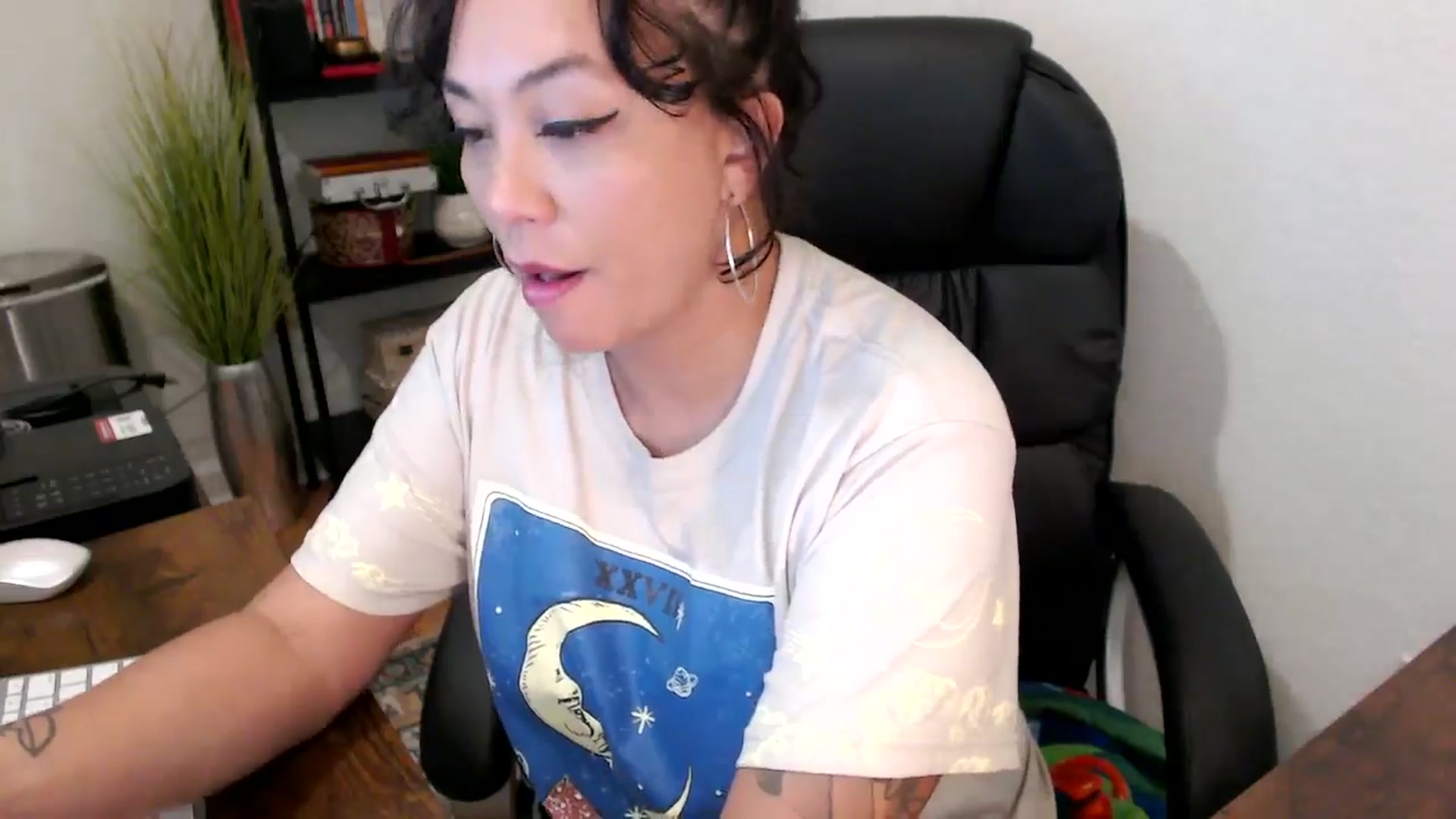 Gallery image thumbnail from MickaylaMinx's myfreecams stream on, 09/26/2024, 18:20 image 9 of 20