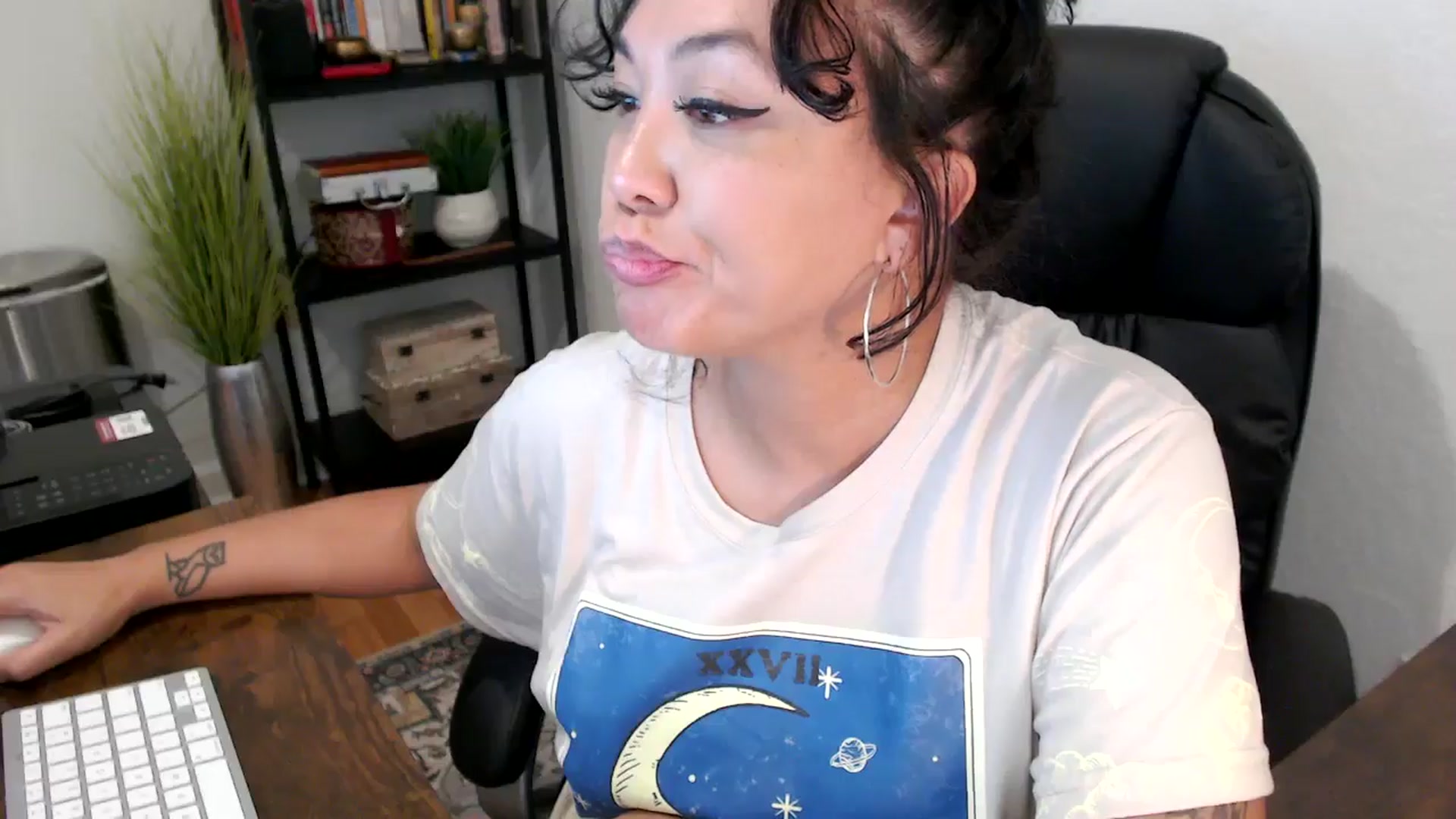 Gallery image thumbnail from MickaylaMinx's myfreecams stream on, 09/26/2024, 19:54 image 16 of 20