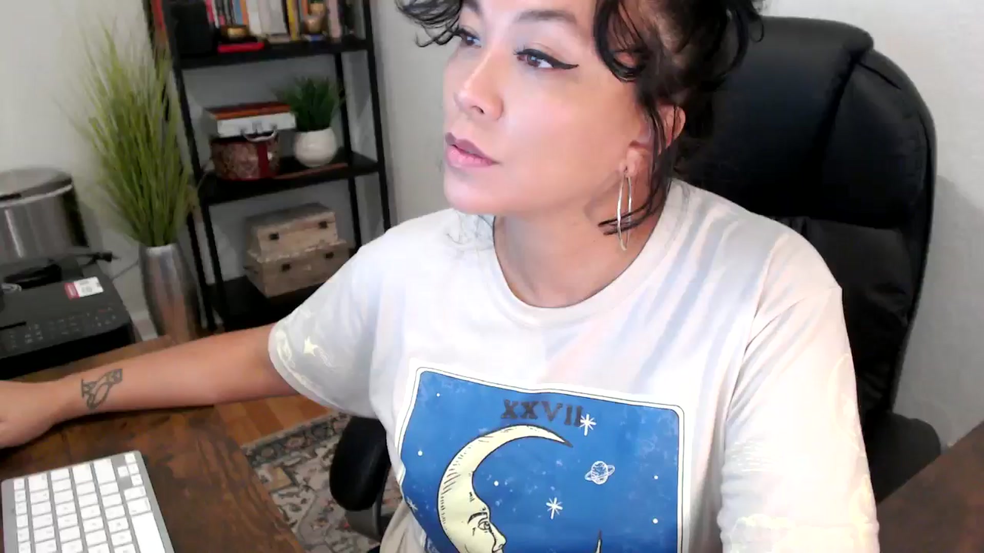 Gallery image thumbnail from MickaylaMinx's myfreecams stream on, 09/26/2024, 19:54 image 7 of 20