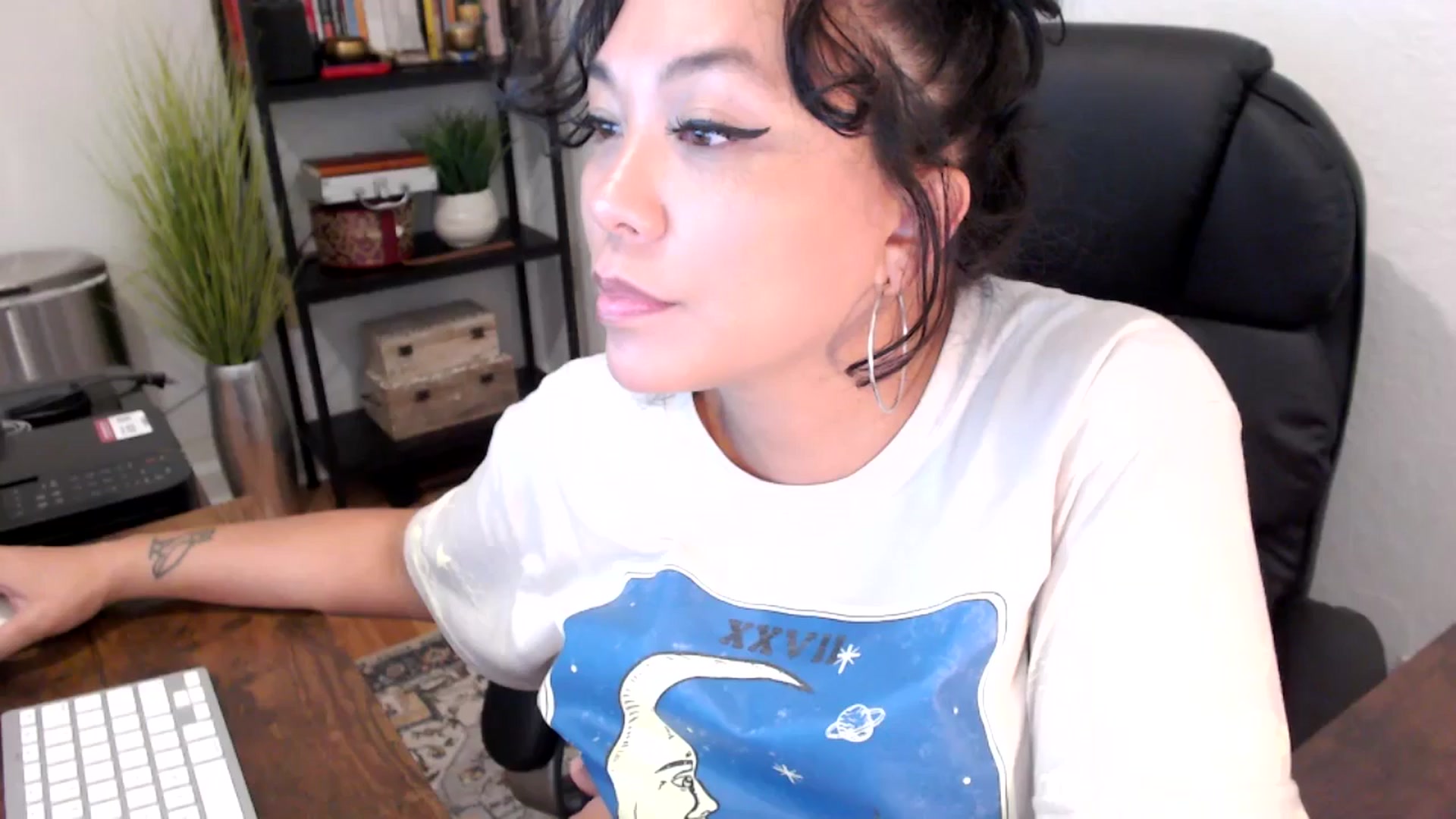 Gallery image thumbnail from MickaylaMinx's myfreecams stream on, 09/26/2024, 19:54 image 5 of 20