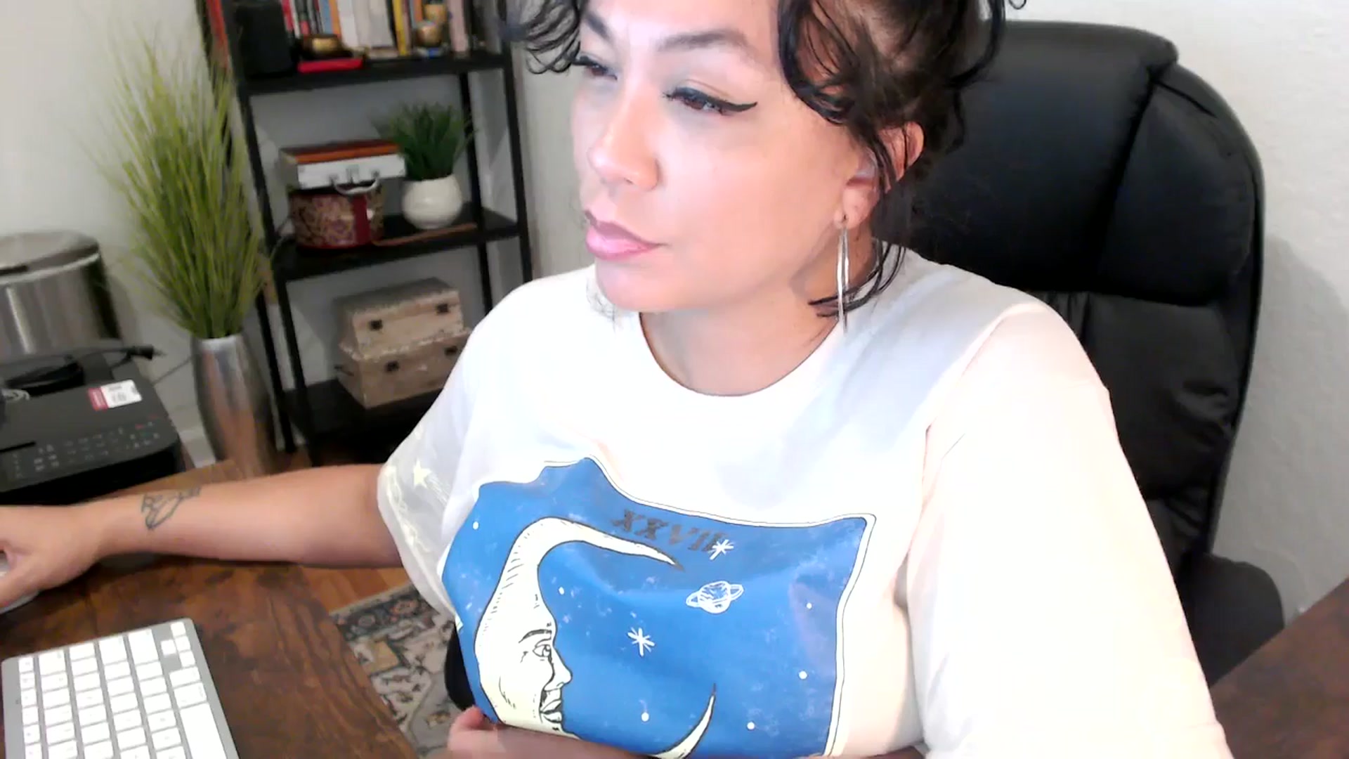 Gallery image thumbnail from MickaylaMinx's myfreecams stream on, 09/26/2024, 19:54 image 6 of 20