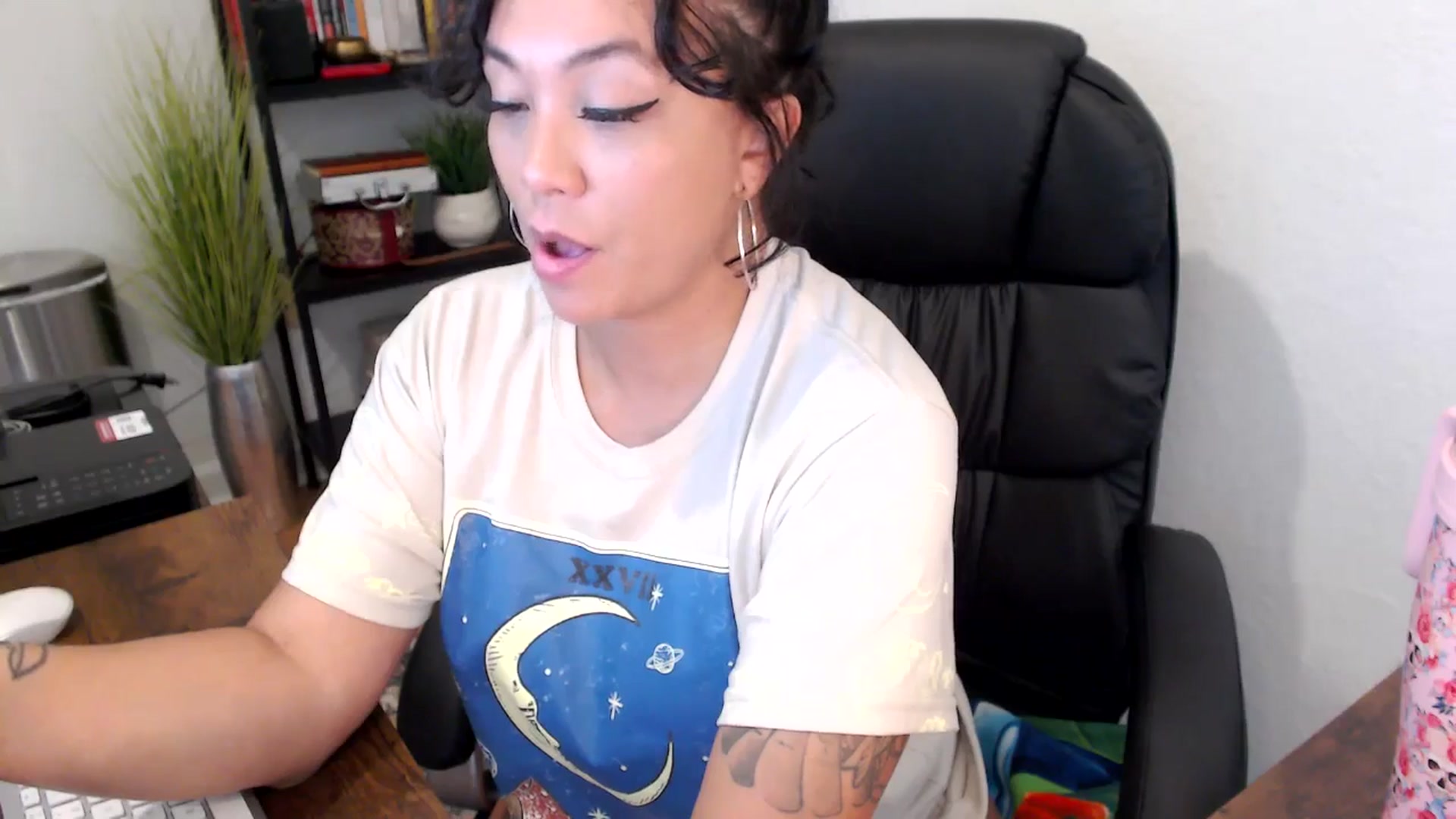 Gallery image thumbnail from MickaylaMinx's myfreecams stream on, 09/26/2024, 20:21 image 10 of 20