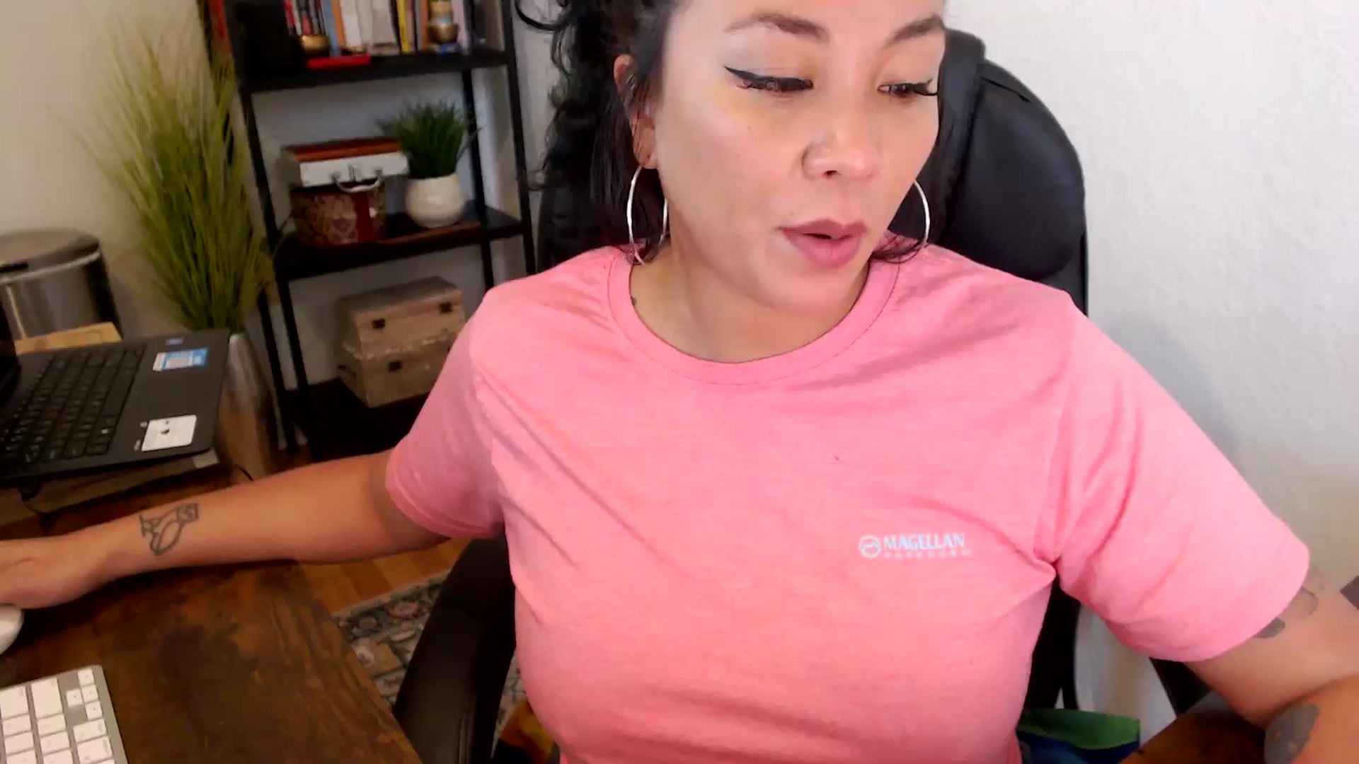 Gallery image thumbnail from MickaylaMinx's myfreecams stream on, 09/27/2024, 18:25 image 13 of 20