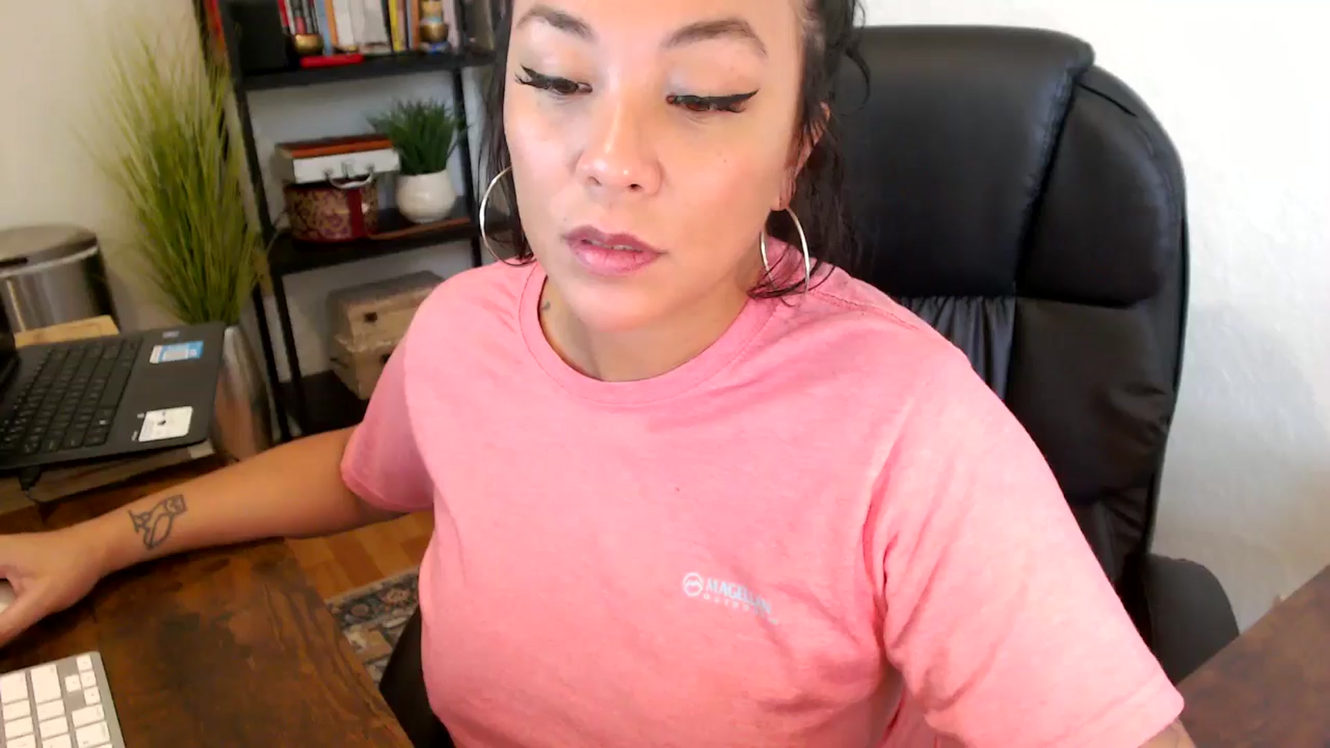 Gallery image thumbnail from MickaylaMinx's myfreecams stream on, 09/27/2024, 18:25 image 20 of 20