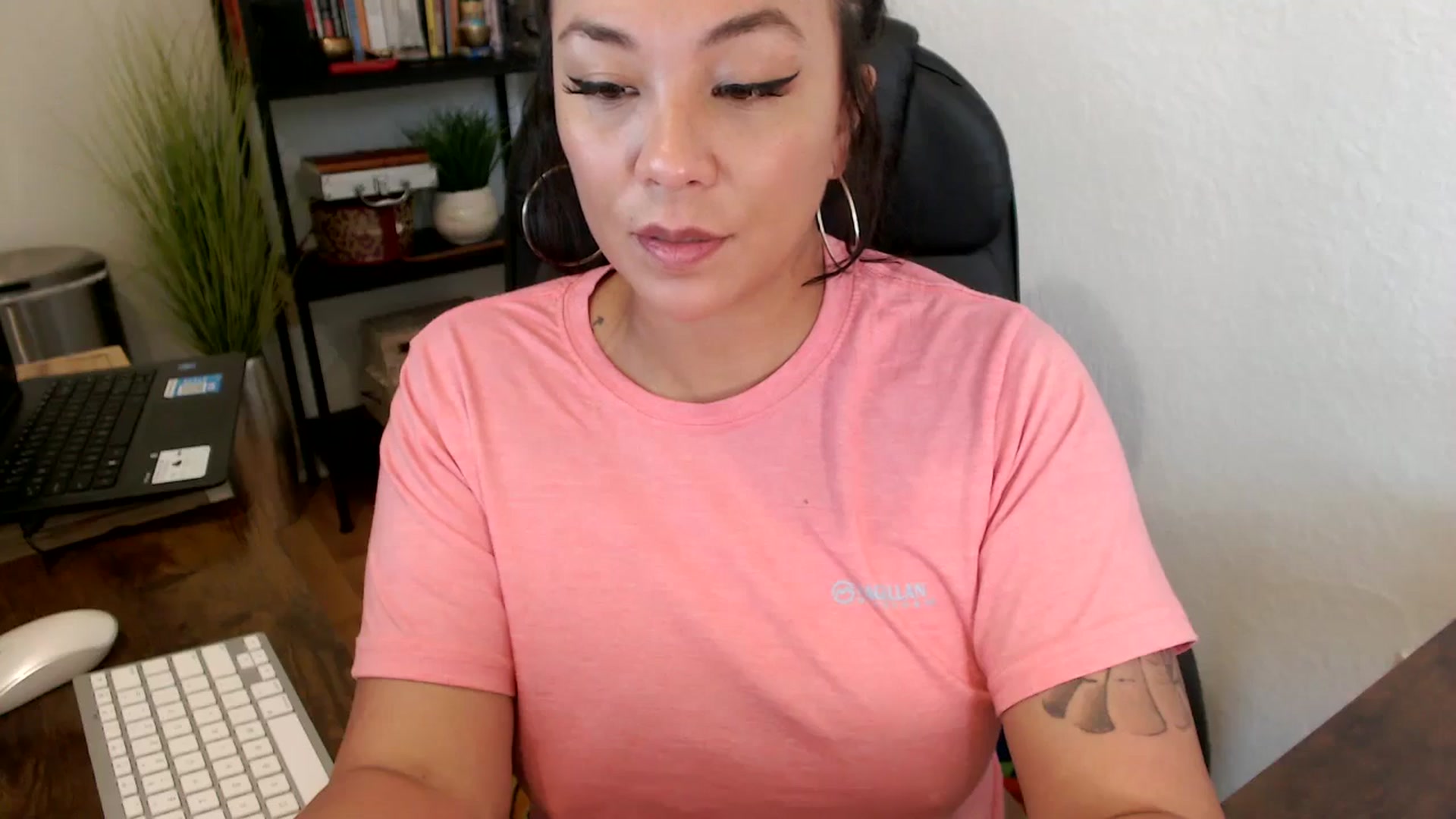 Gallery image thumbnail from MickaylaMinx's myfreecams stream on, 09/27/2024, 19:14 image 12 of 20