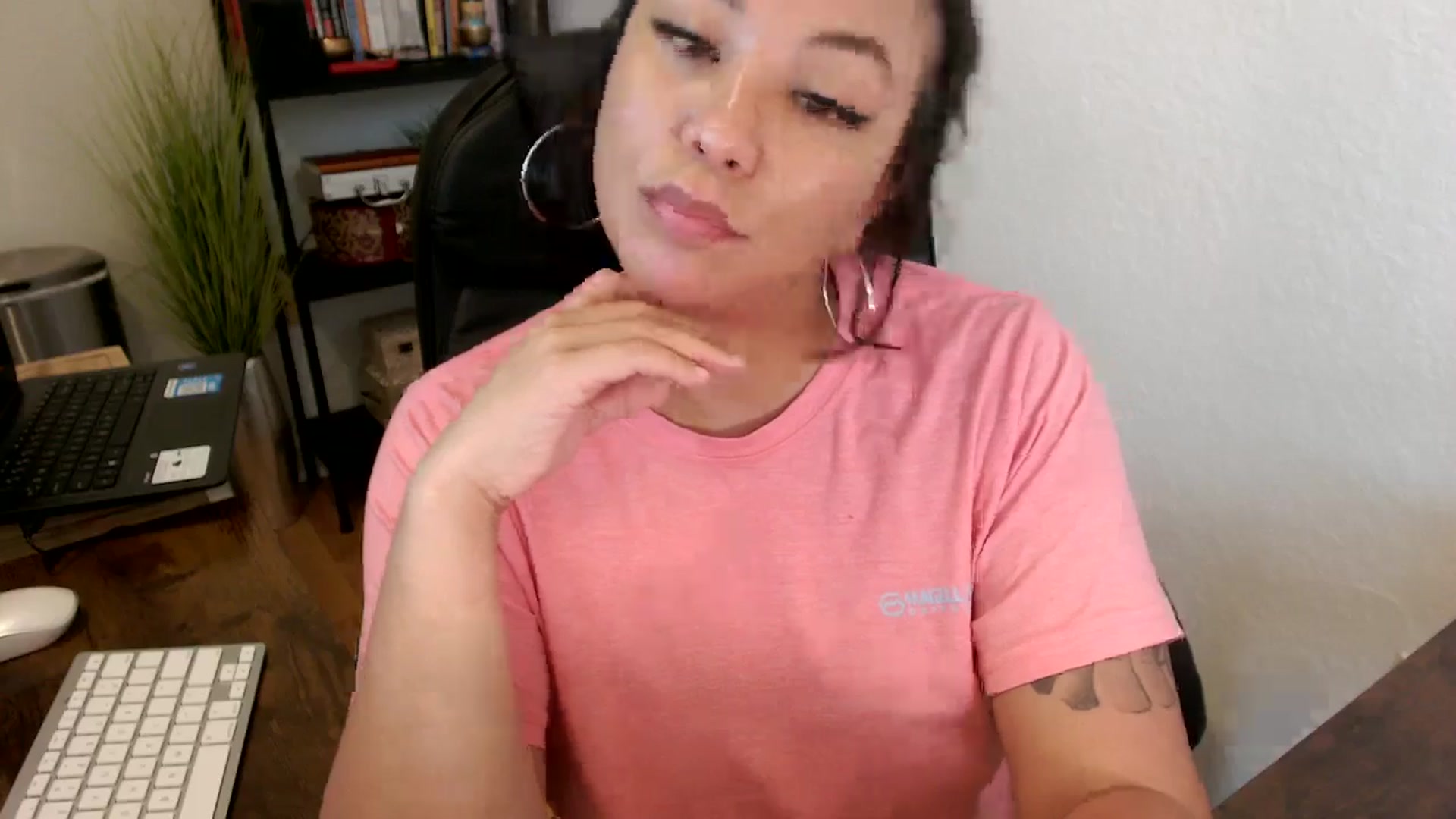 Gallery image thumbnail from MickaylaMinx's myfreecams stream on, 09/27/2024, 19:14 image 20 of 20