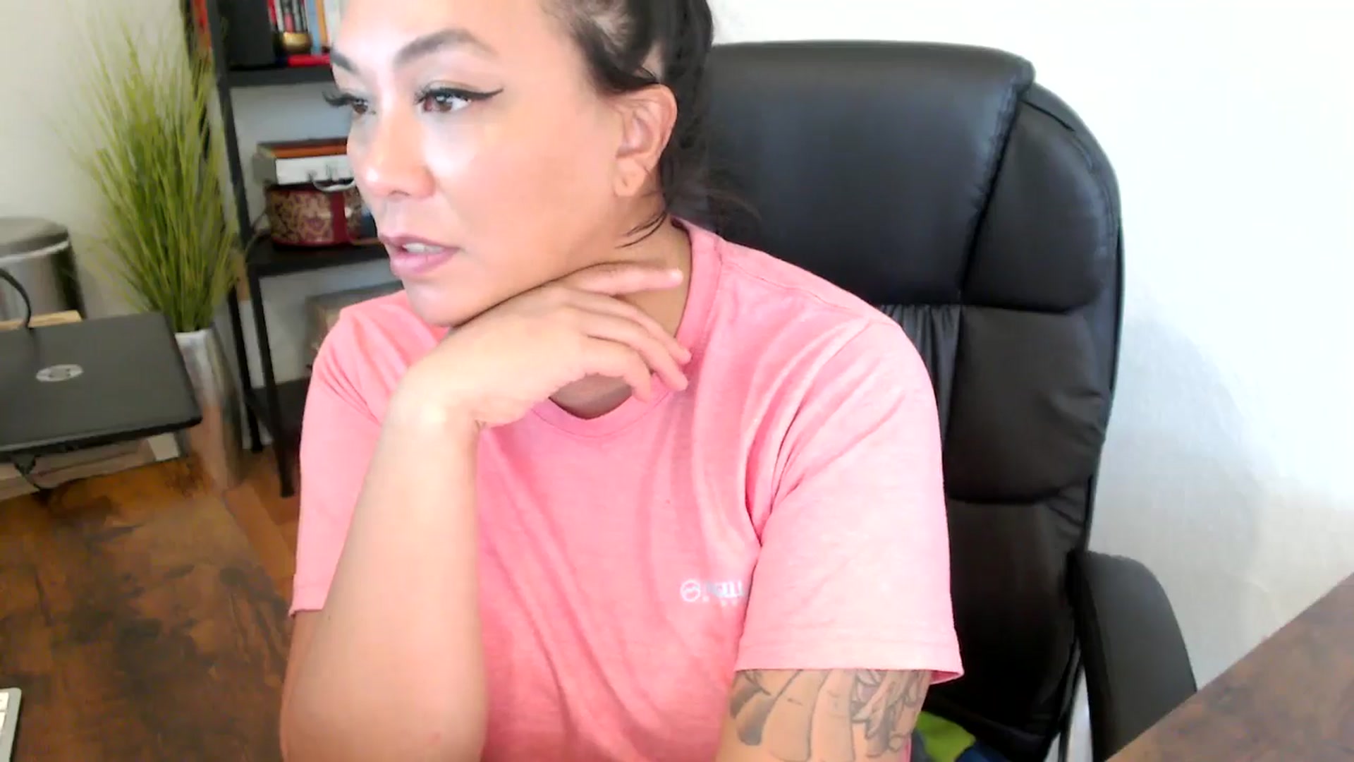 Gallery image thumbnail from MickaylaMinx's myfreecams stream on, 09/27/2024, 20:23 image 8 of 20