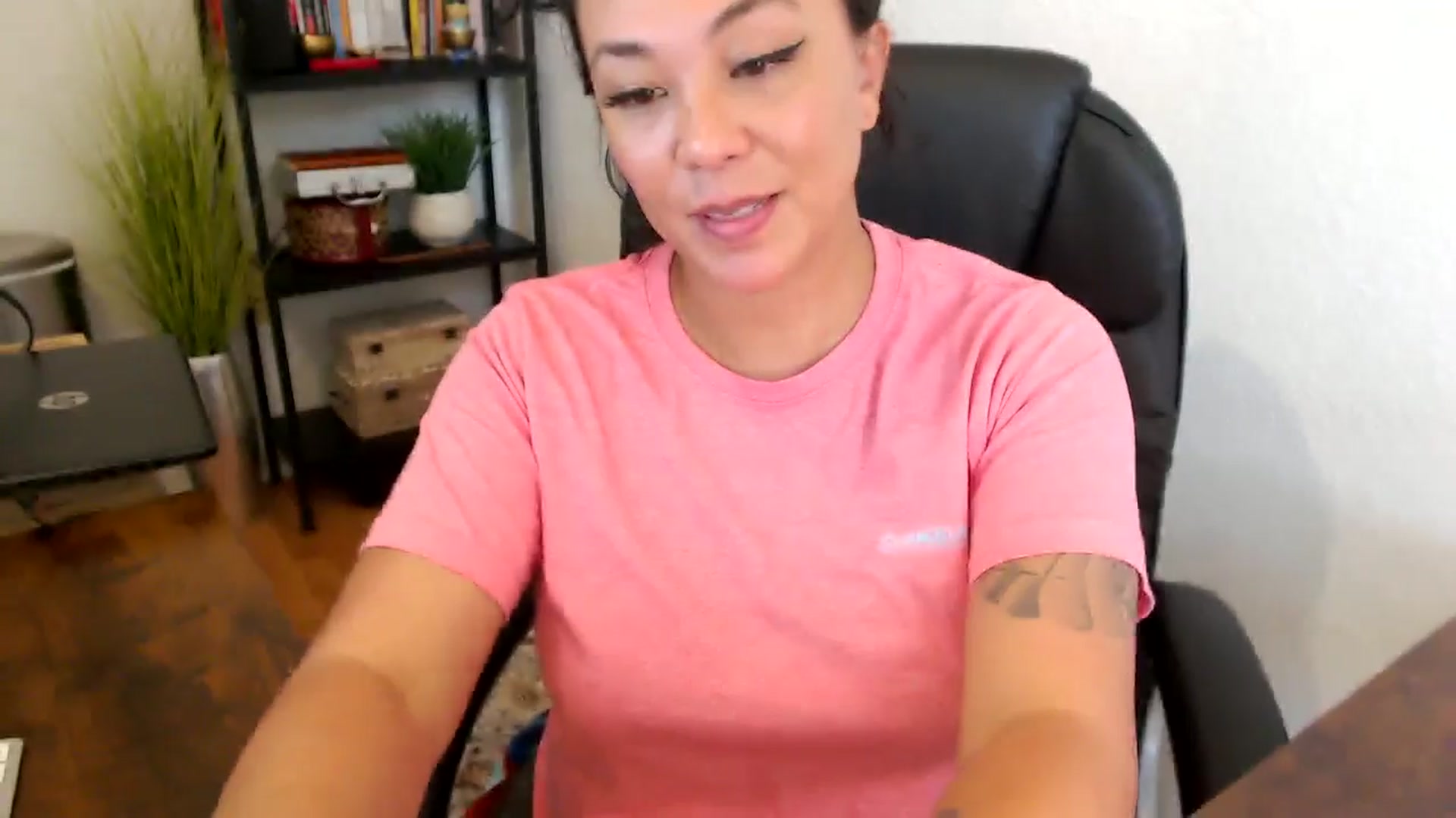 Gallery image thumbnail from MickaylaMinx's myfreecams stream on, 09/27/2024, 20:23 image 12 of 20