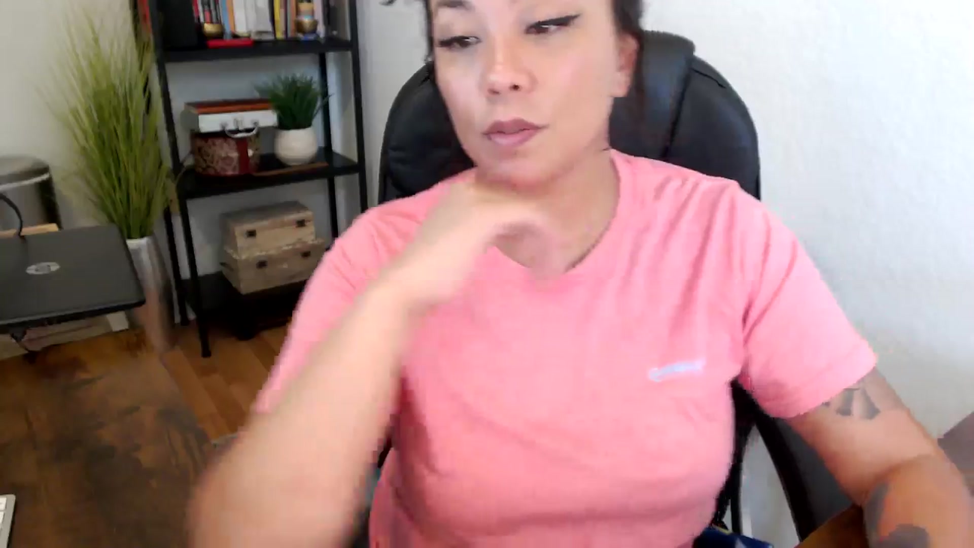 Gallery image thumbnail from MickaylaMinx's myfreecams stream on, 09/27/2024, 20:23 image 15 of 20