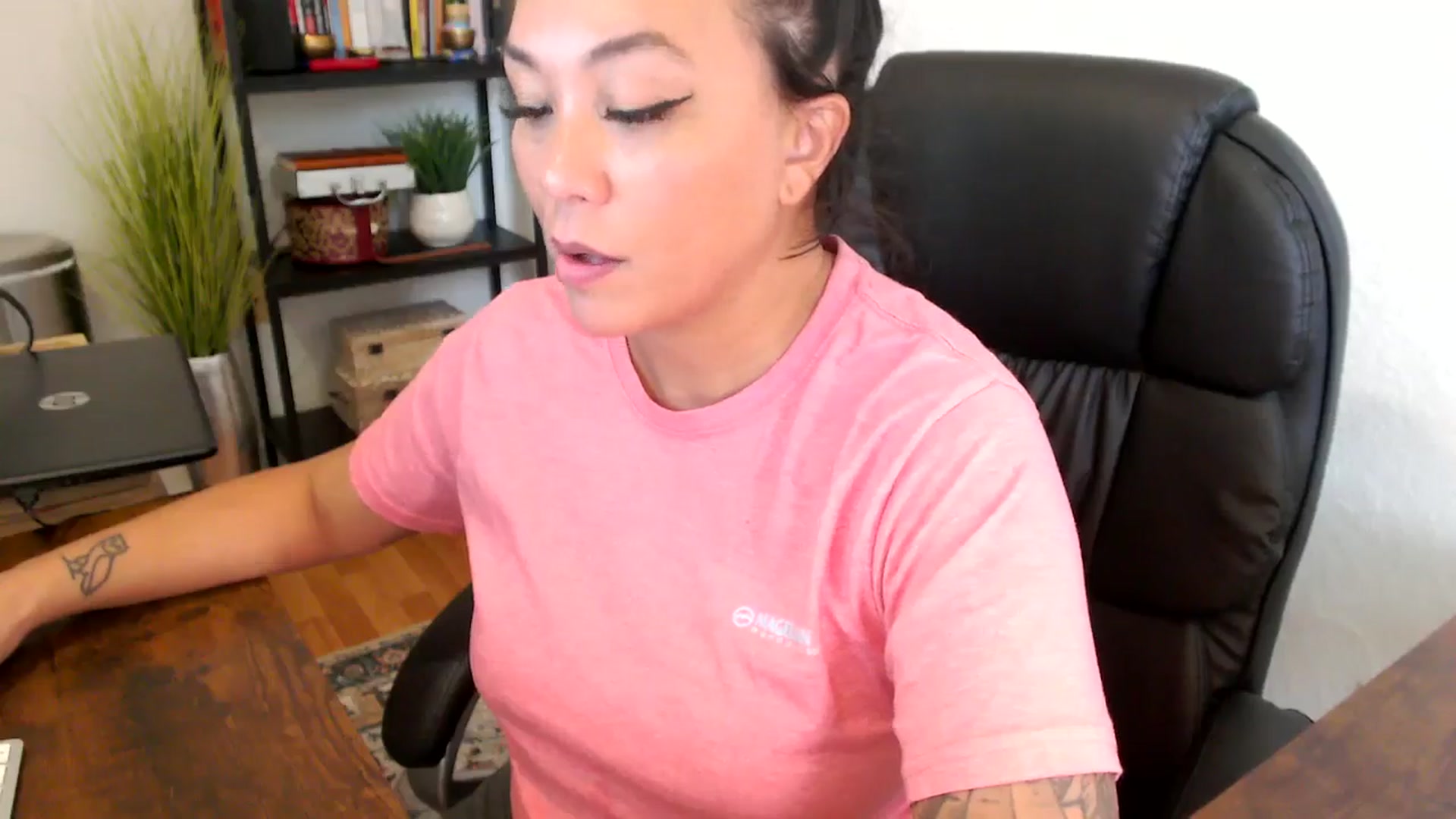 Gallery image thumbnail from MickaylaMinx's myfreecams stream on, 09/27/2024, 20:23 image 2 of 20