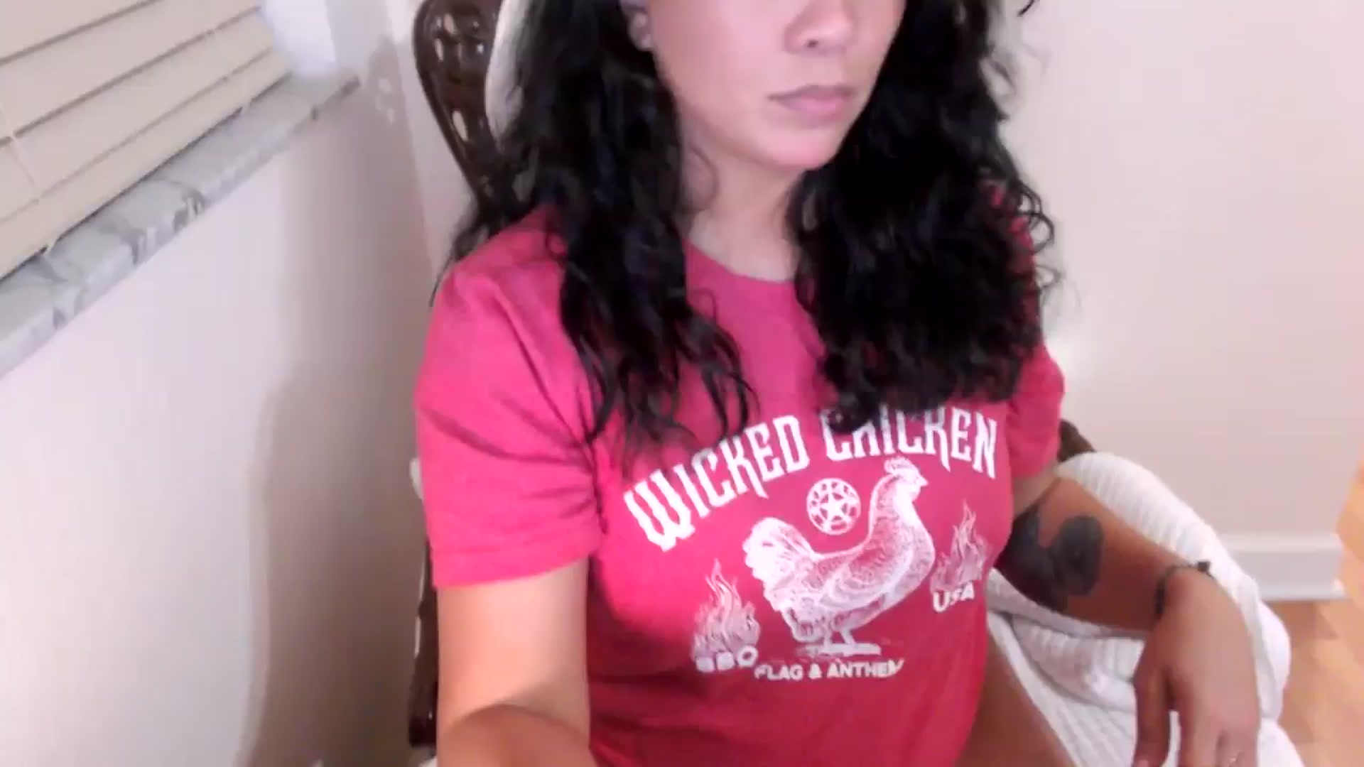 Gallery image thumbnail from MickaylaMinx's myfreecams stream on, 09/29/2024, 24:07 image 4 of 20