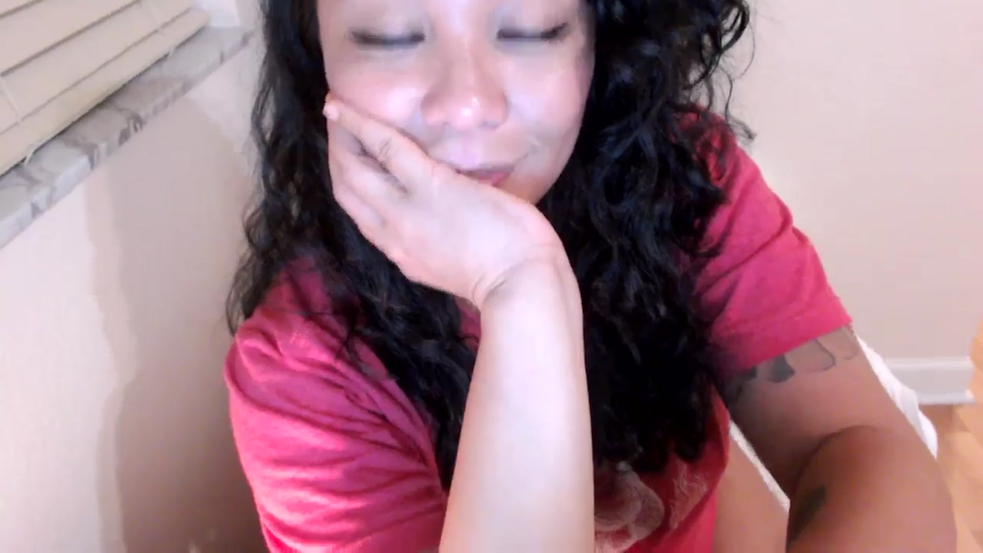 Gallery image thumbnail from MickaylaMinx's myfreecams stream on, 09/29/2024, 24:07 image 10 of 20