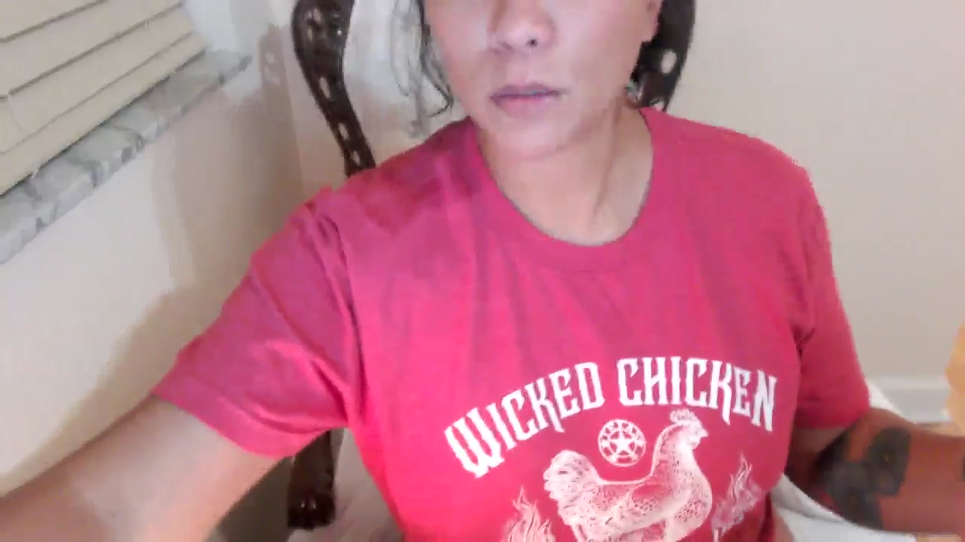 Gallery image thumbnail from MickaylaMinx's myfreecams stream on, 09/29/2024, 24:07 image 17 of 20