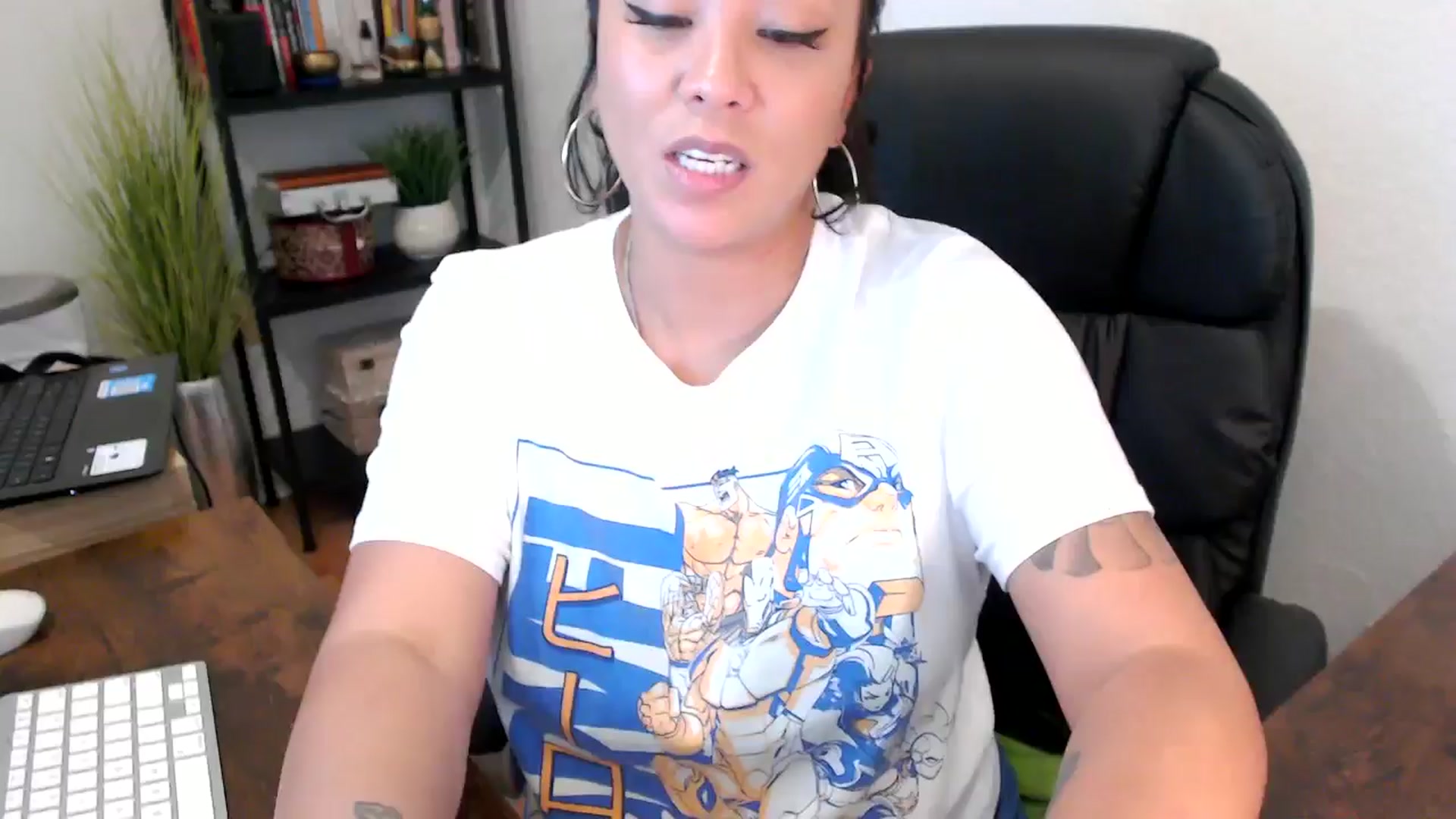 Gallery image thumbnail from MickaylaMinx's myfreecams stream on, 09/30/2024, 15:39 image 10 of 20