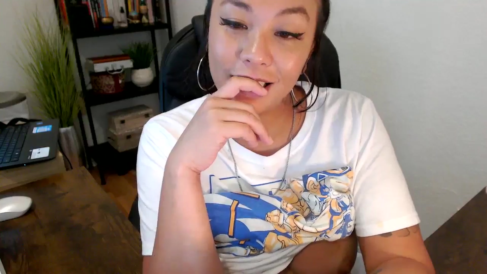 Gallery image thumbnail from MickaylaMinx's myfreecams stream on, 09/30/2024, 17:44 image 17 of 20