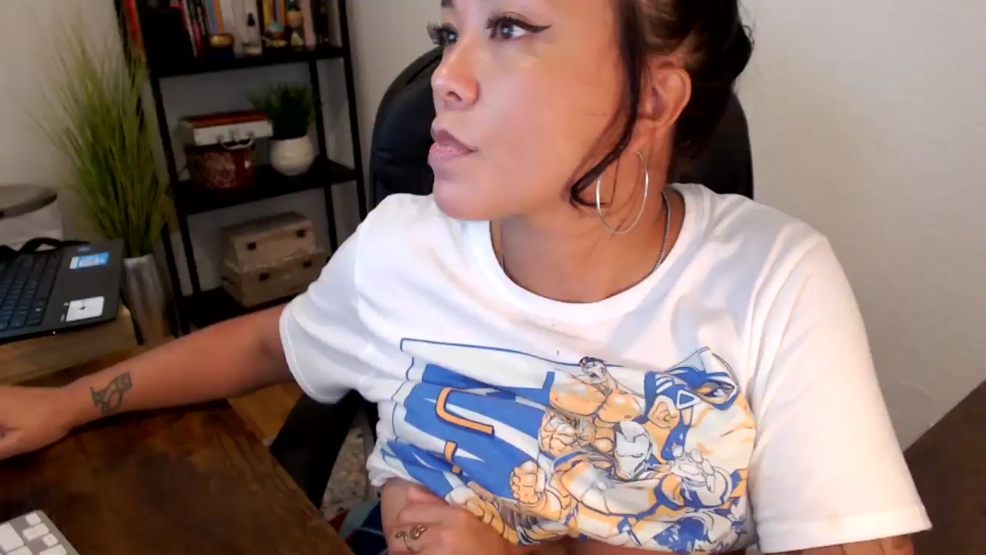 Gallery image thumbnail from MickaylaMinx's myfreecams stream on, 09/30/2024, 18:32 image 12 of 20