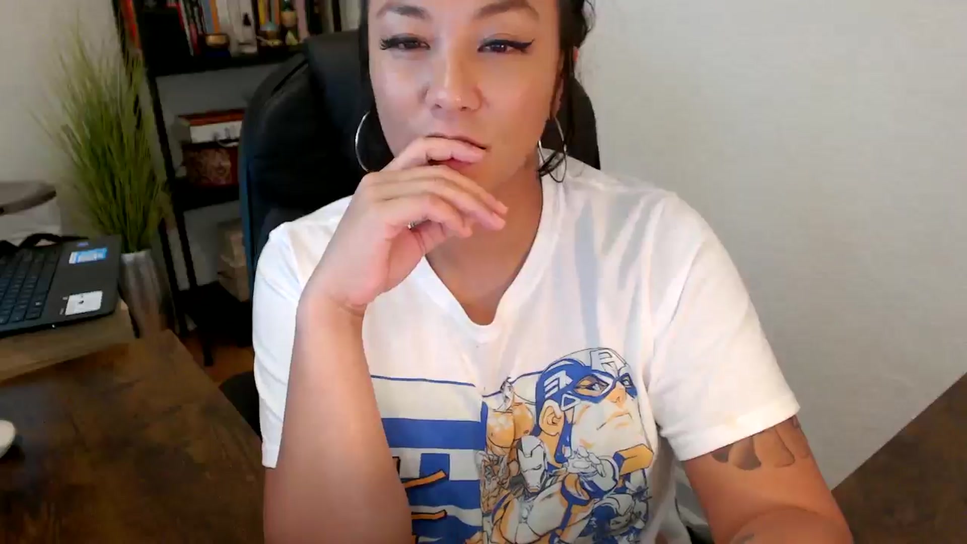 Gallery image thumbnail from MickaylaMinx's myfreecams stream on, 09/30/2024, 18:50 image 8 of 20